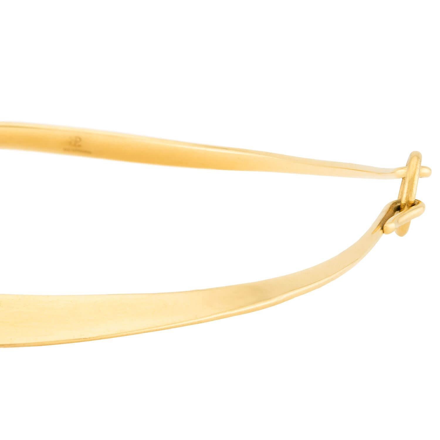 Born in 1928 in Denmark, Bent Gabrielsen Pedersen was among the first wave of students to attend the prestigious Danish College of Jewelry and Silversmithing. After graduating from the college with a speciality in goldsmithing, Gabrielsen Pedersen