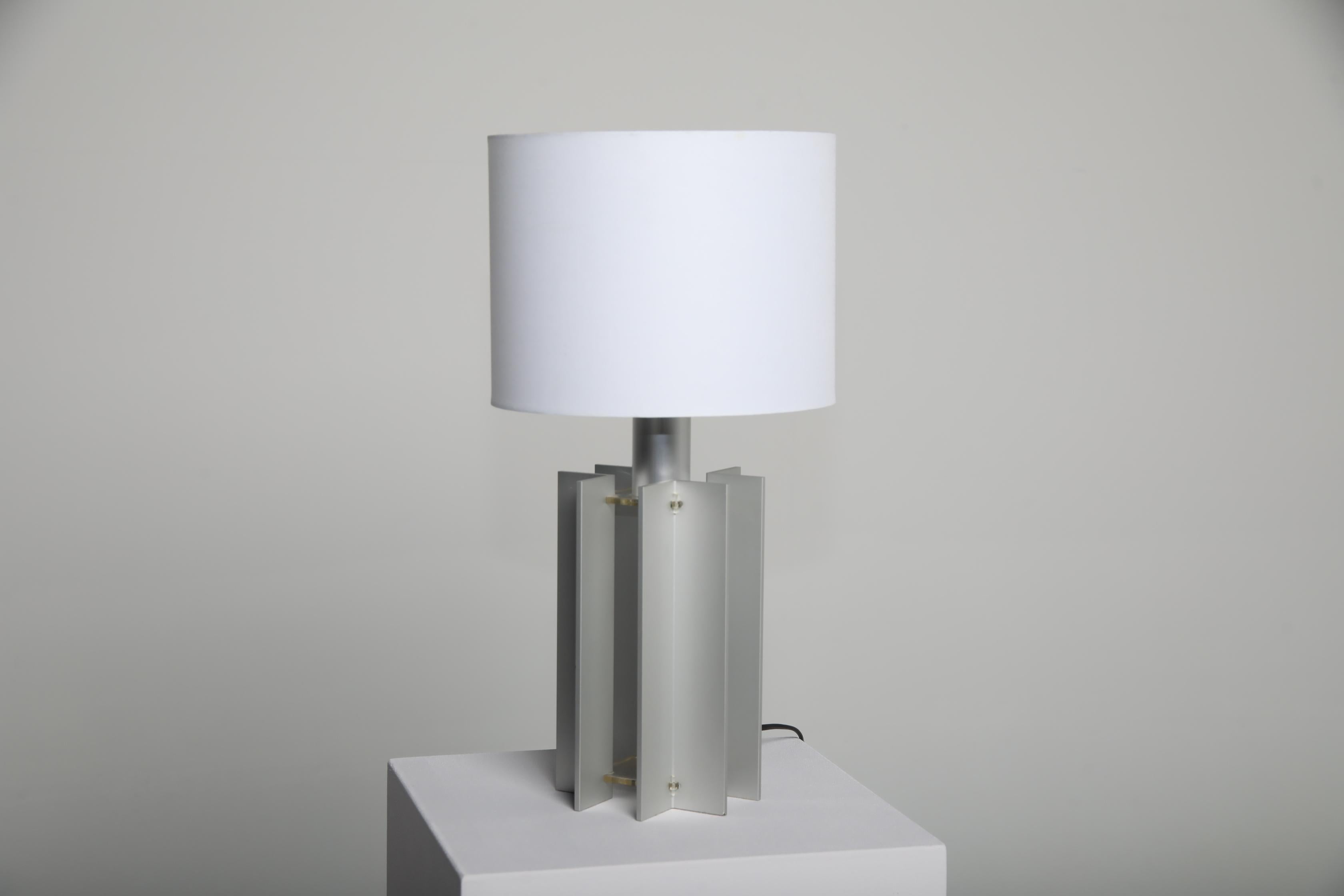 Pie de lámpara de la serie 