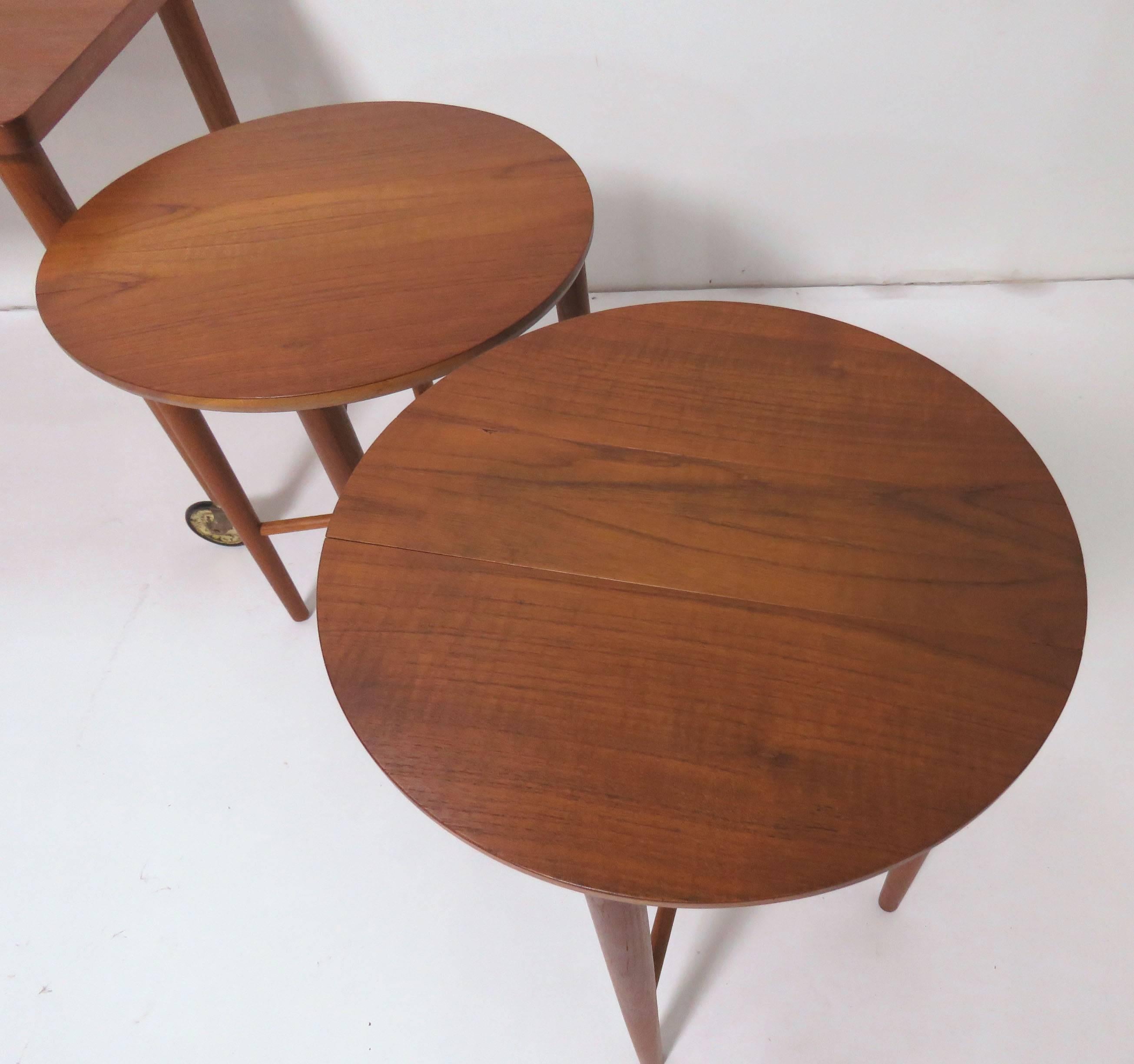 Bent Hundevad Danish Teak Nesting Tables or Serving Tables Set, circa 1960s 9