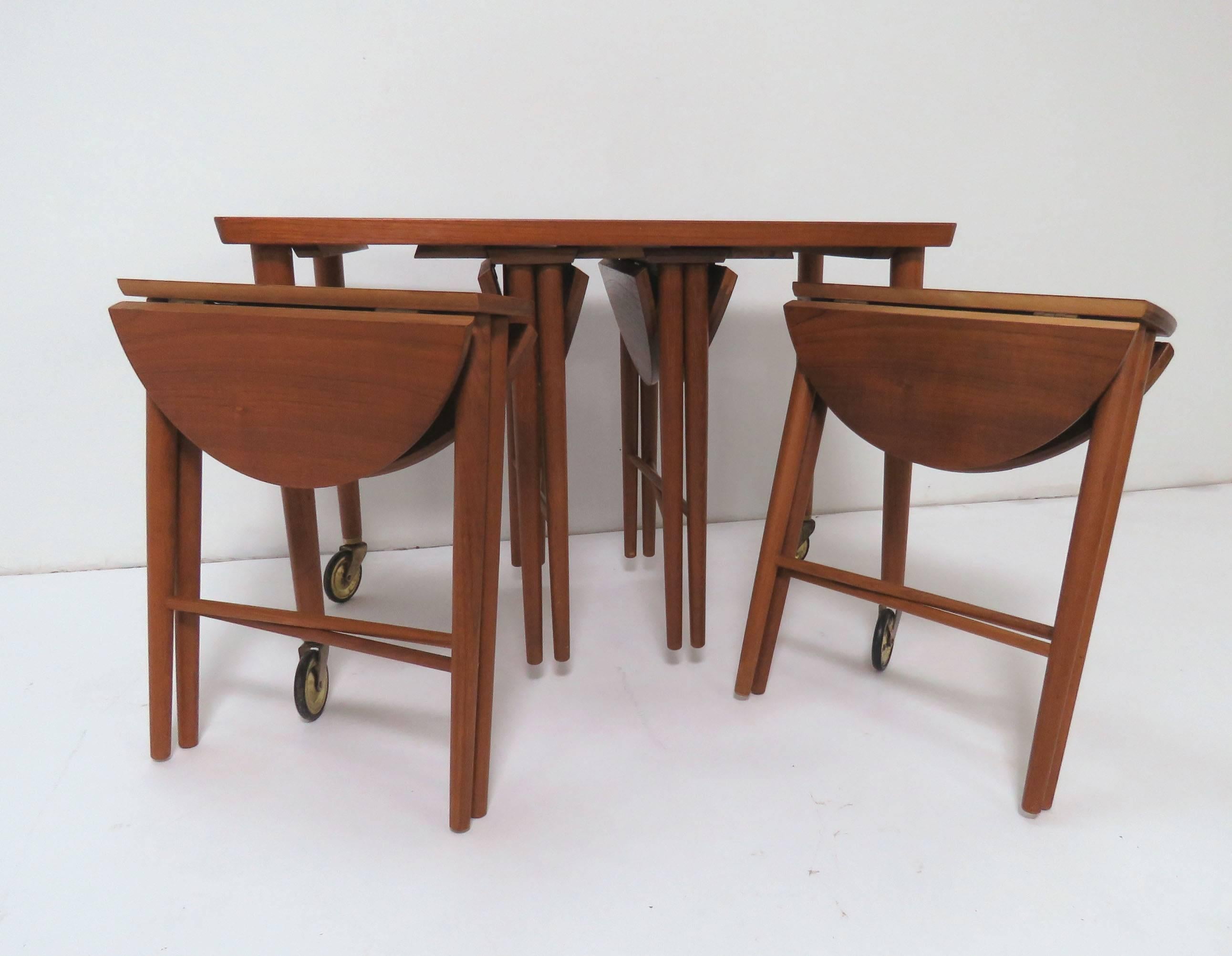 Bent Hundevad Danish Teak Nesting Tables or Serving Tables Set, circa 1960s 2