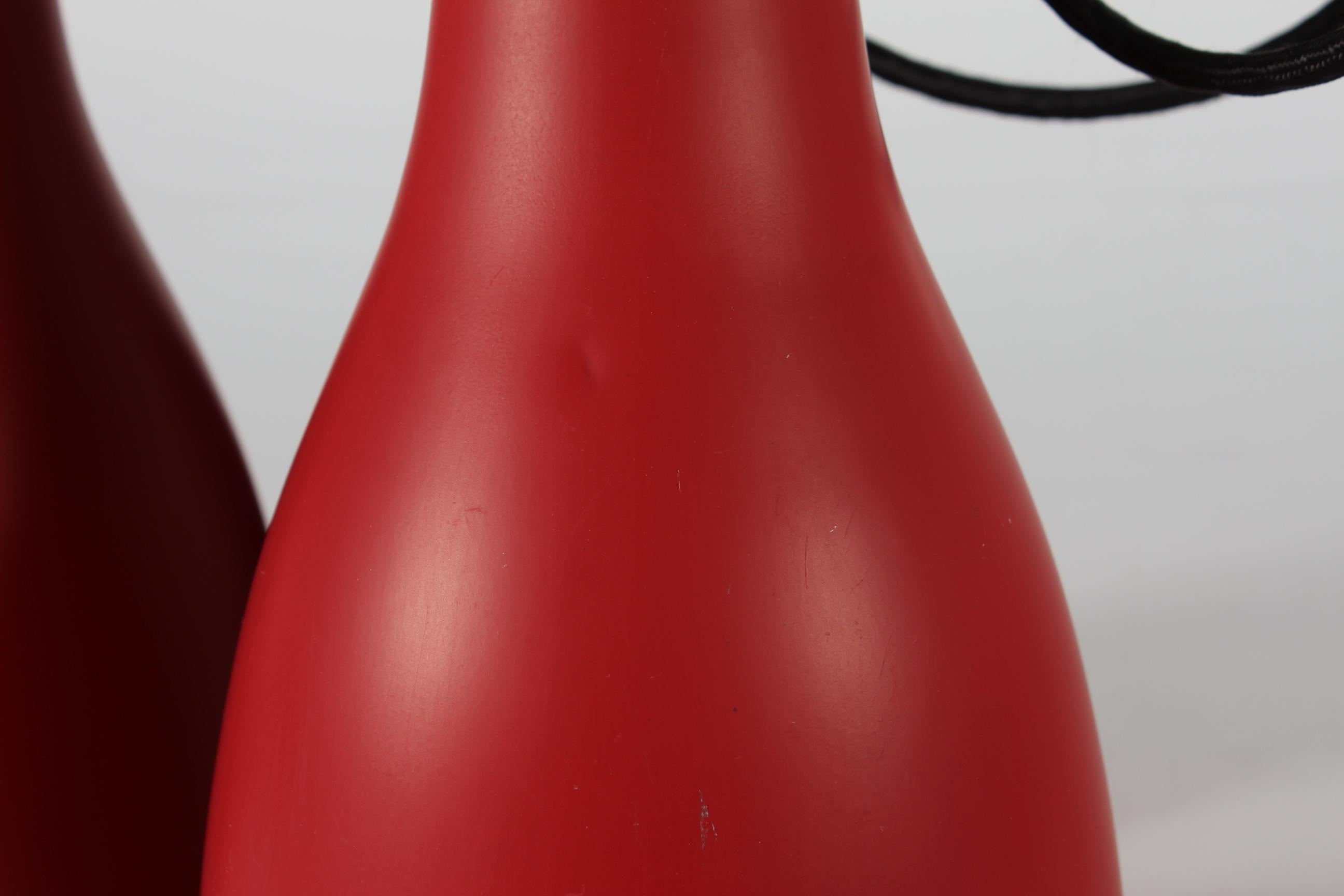 Bent Karlby 3-Cone Chandelier with Red Lacquer Made by Lyfa in Denmarkk, 1950s For Sale 4