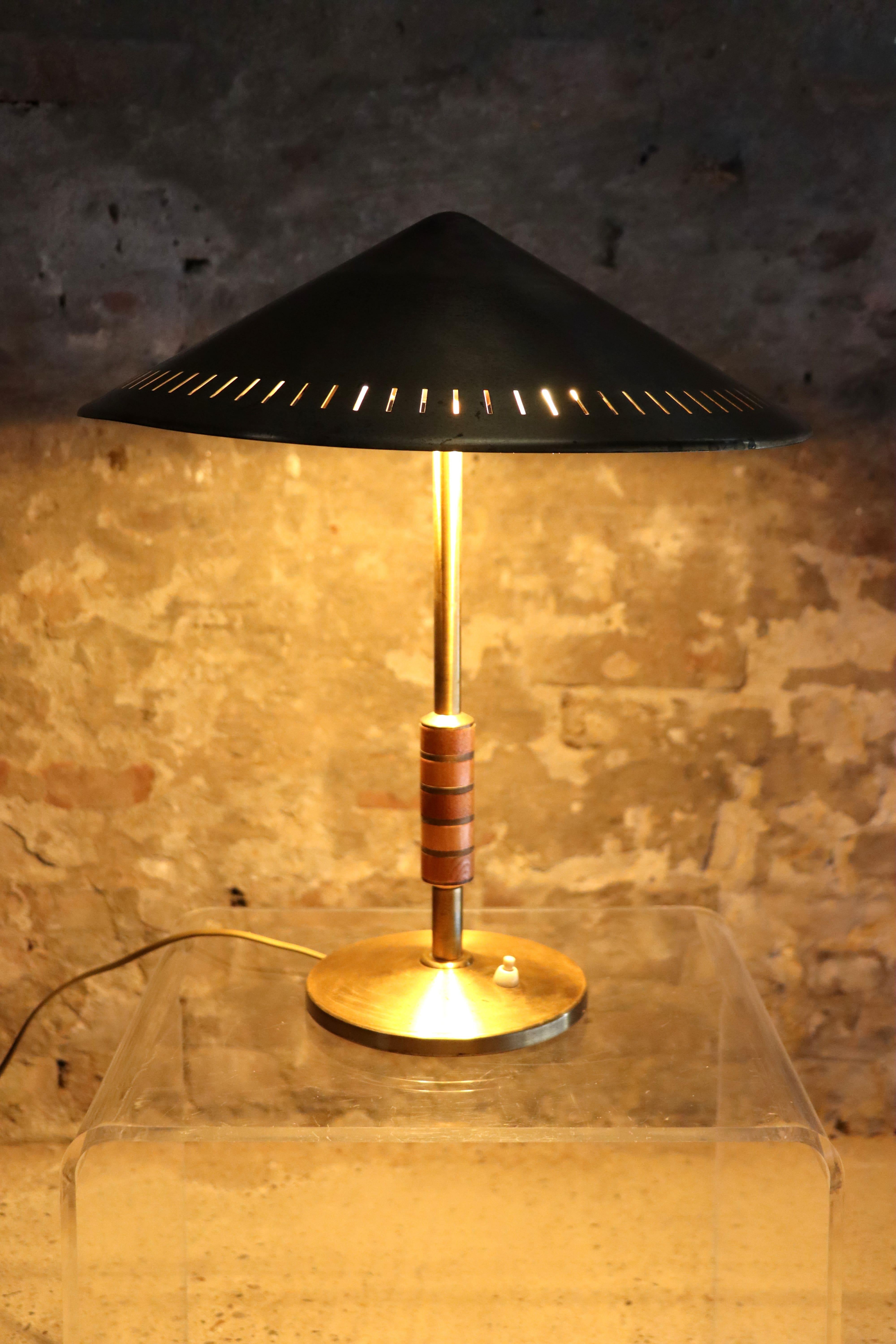 Bent Karlby – Governor – Model B146 – Table Lamp – LYFA – 1956 For Sale 5
