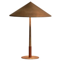 Lampe de table Bent Karlby en laiton patiné et teck pour Lyfa, années 1950