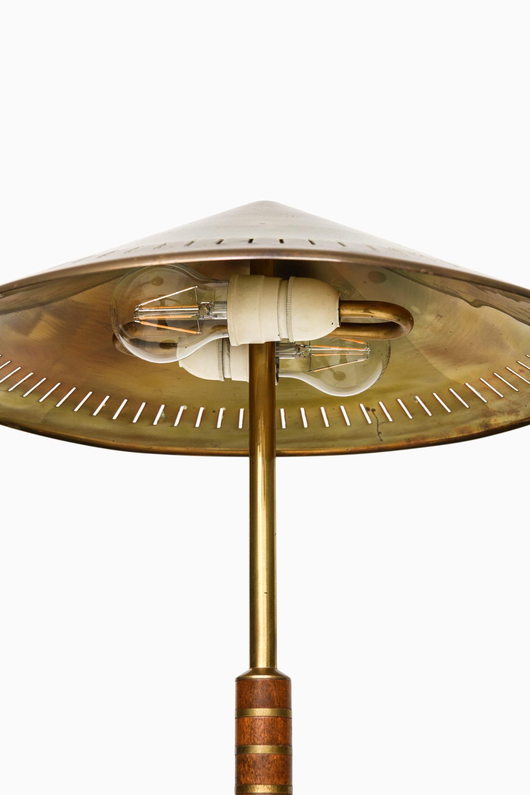 Scandinave moderne Lampe de bureau Bent Karlby produite par Lyfa au Danemark