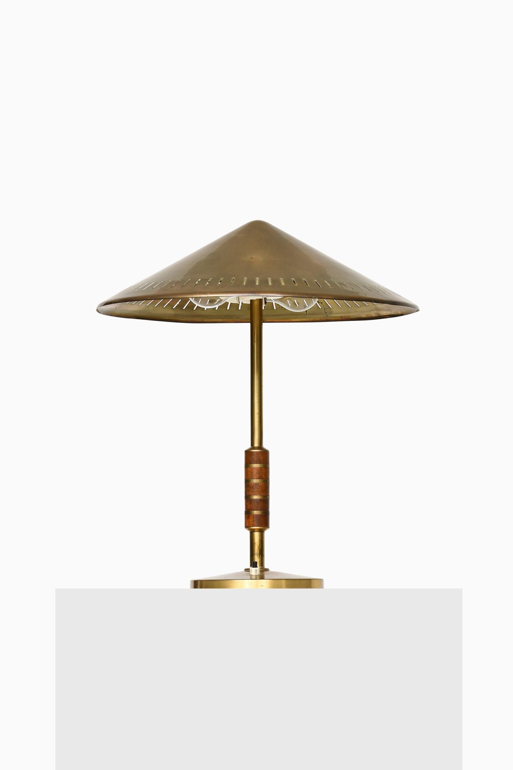Laiton Lampe de bureau Bent Karlby produite par Lyfa au Danemark