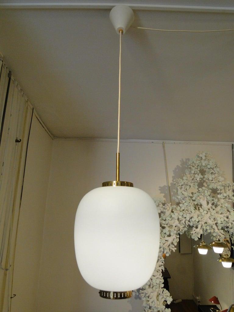 Bent Karlby Jahrgang  XXL Messing Glas Kina Anhänger  für Lyfa, Dänemark (Skandinavische Moderne) im Angebot