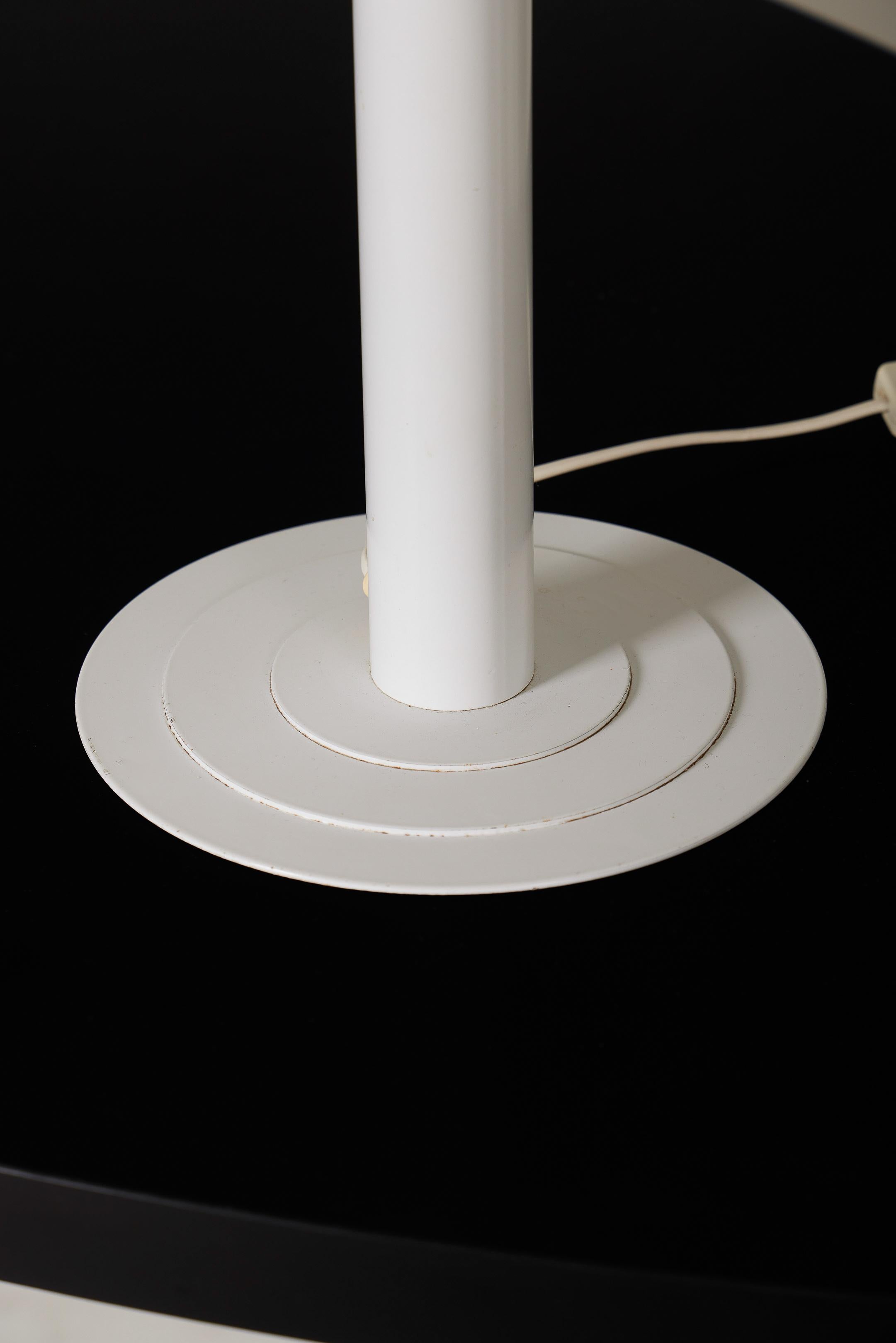 Lámpara blanca Bent Karlby, años 80 en Bueno estado para la venta en PARIS, FR