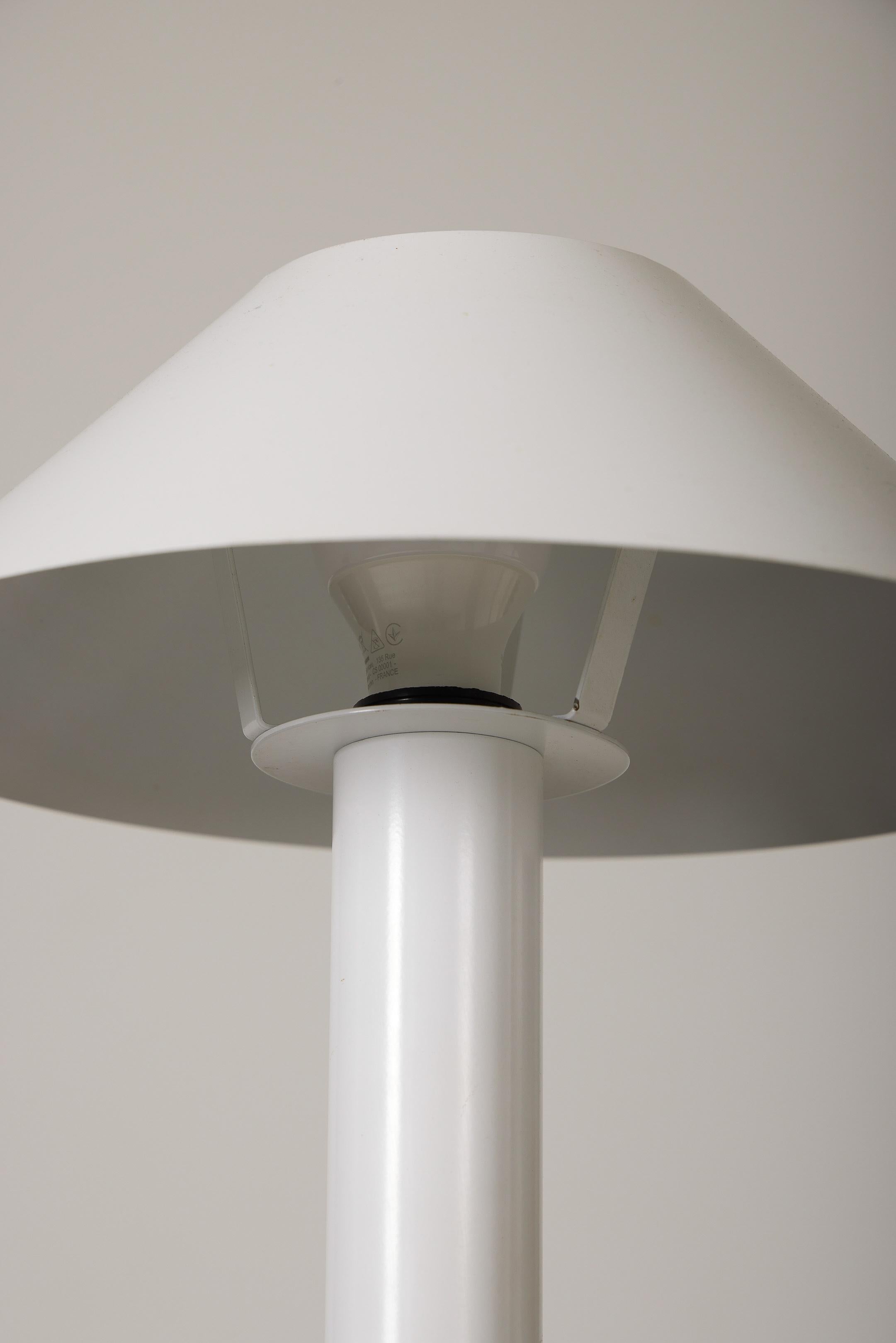 Lámpara blanca Bent Karlby, años 80 siglo XX en venta