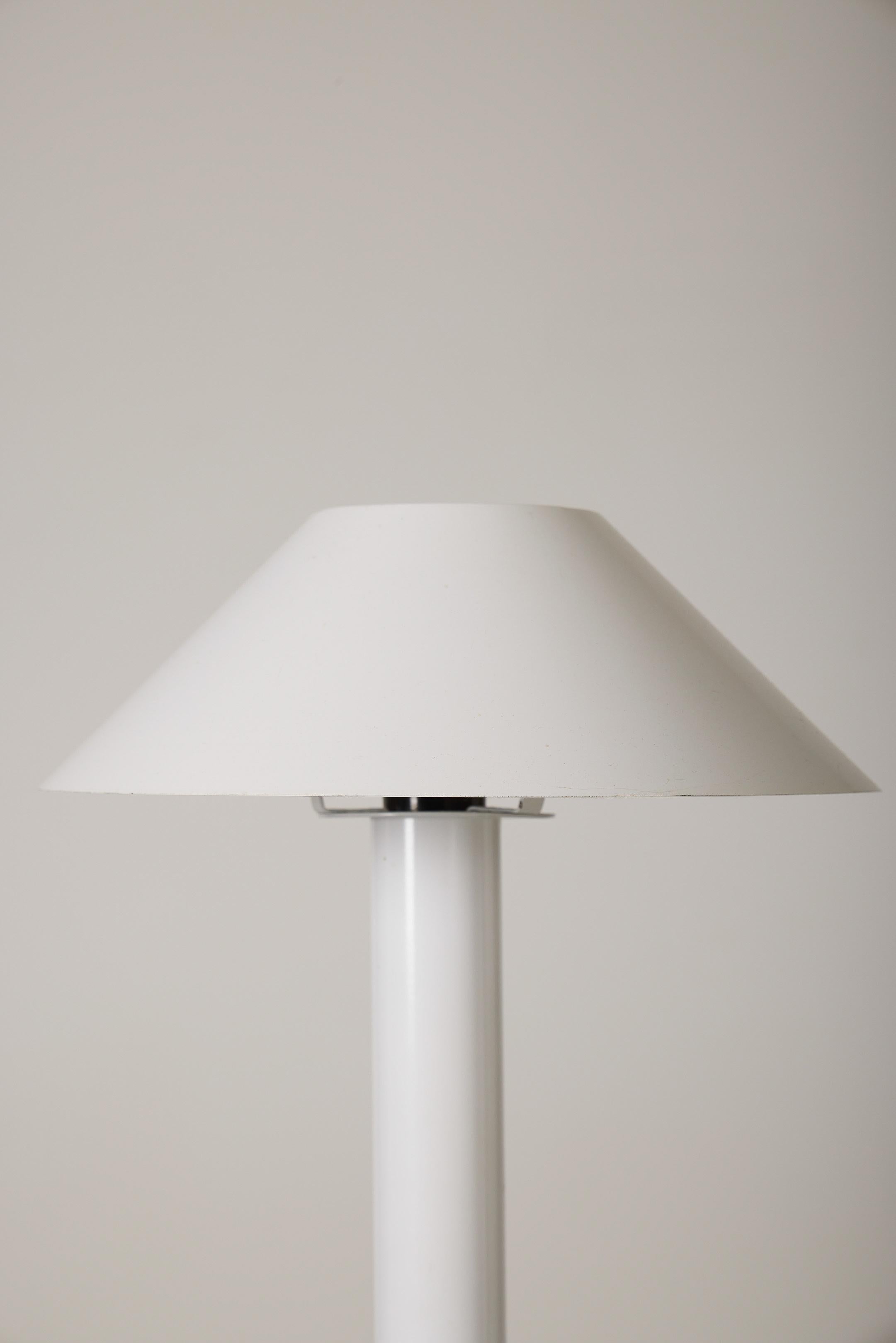Lámpara blanca Bent Karlby, años 80 Metal en venta