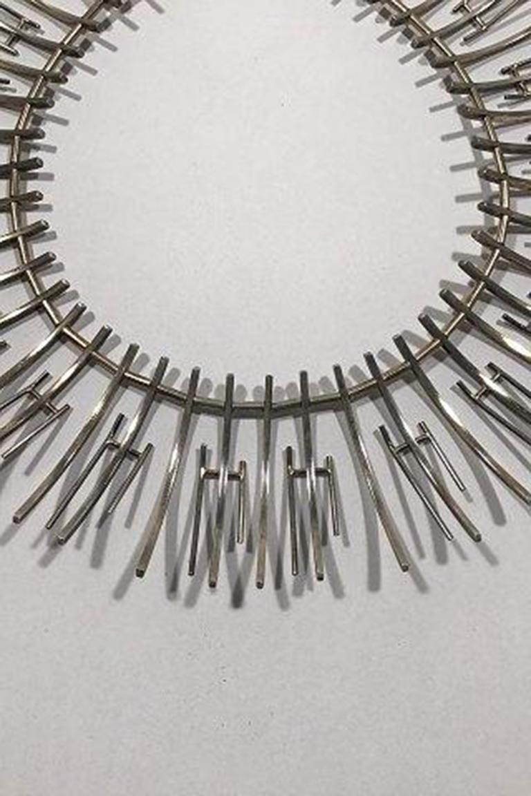Bent Knudsen Modernist Sterling Silver Necklace No 197.

Measures 36 cm(14 11/64 in) Weight 92.4 gr/ 3.26oz.
