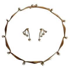 Bent Knudsen Secmented Necklace and Earsticks in 14 K Gold with Pearls