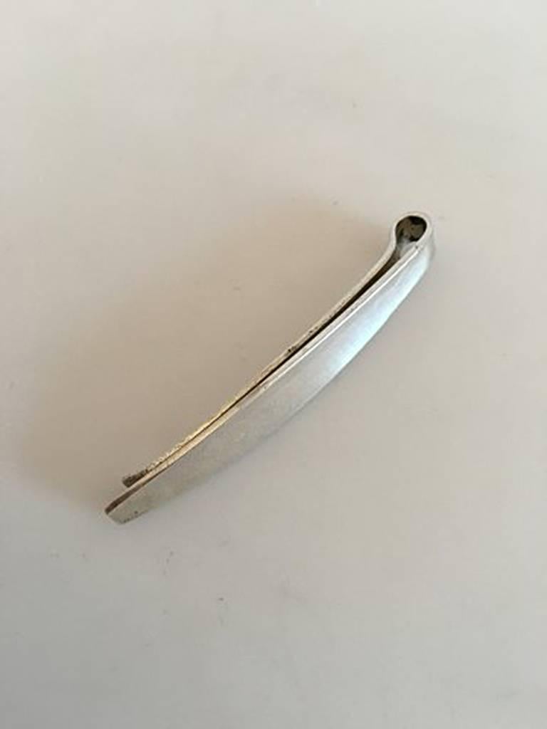 Bent Knudsen Sterling Silver Tie clip #51. Measures 5.5 cm. Weighs 9.1 g / 0.31 oz. Is in good condition.