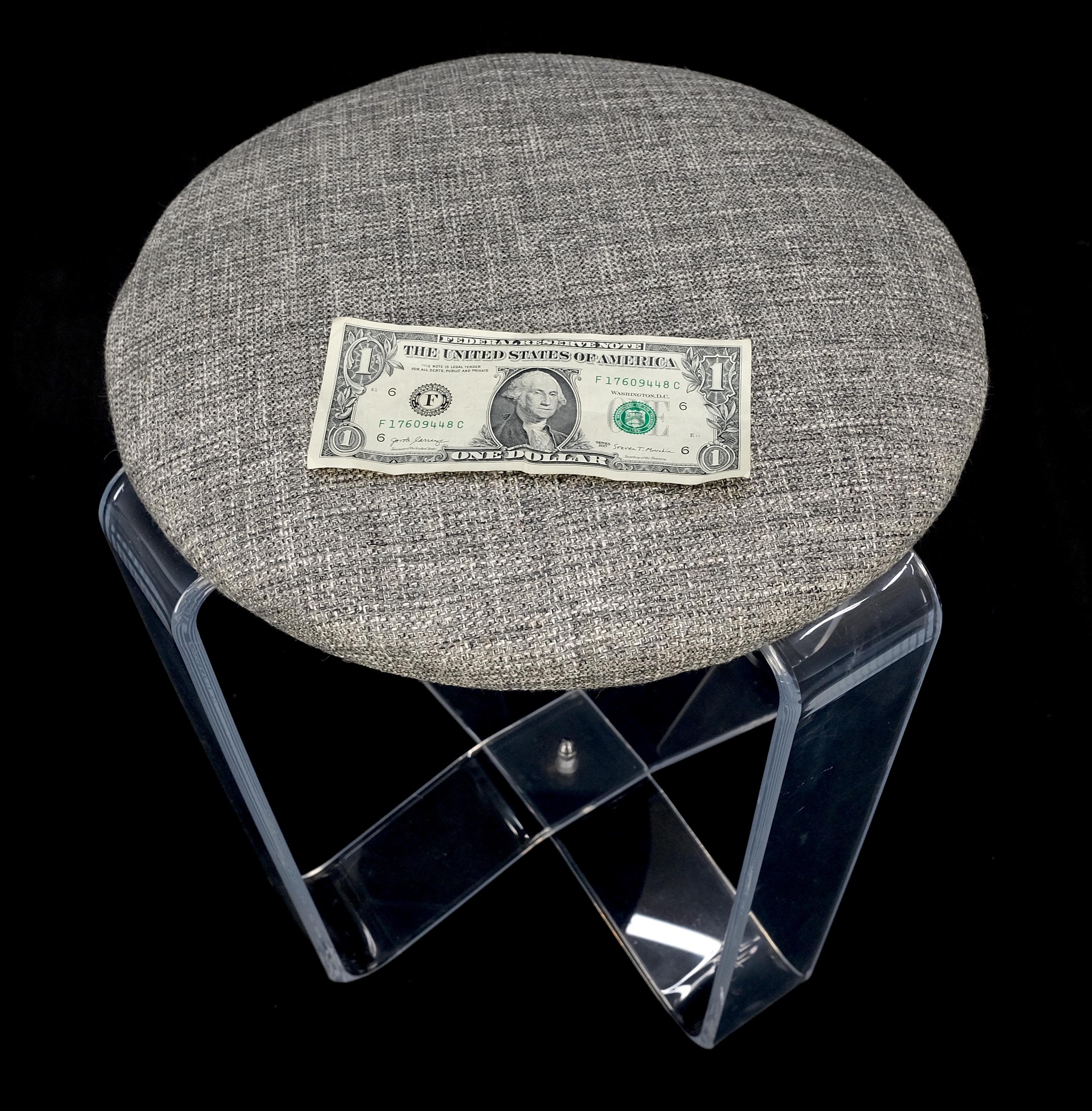 Gebogene Lucite Korbgeflecht-Polsterung Klavierhocker Bank Mid Century Modern MINT! im Zustand „Gut“ im Angebot in Rockaway, NJ