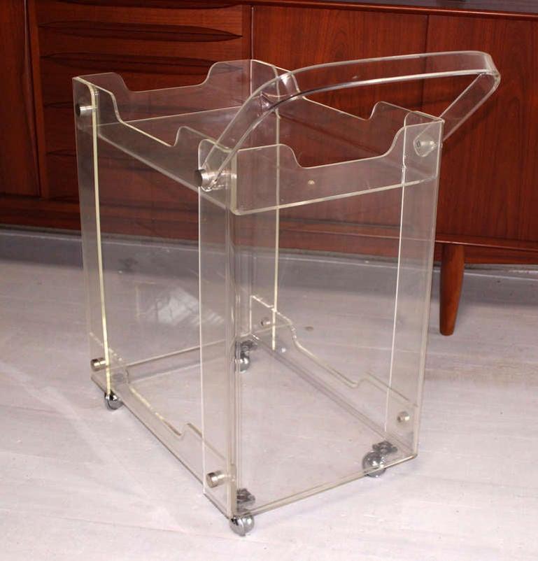 Bent Lucite Studio Crafted Mid-Century Modern Tea Bar Cart on Wheels MINT! In Good Condition For Sale In Rockaway, NJ
