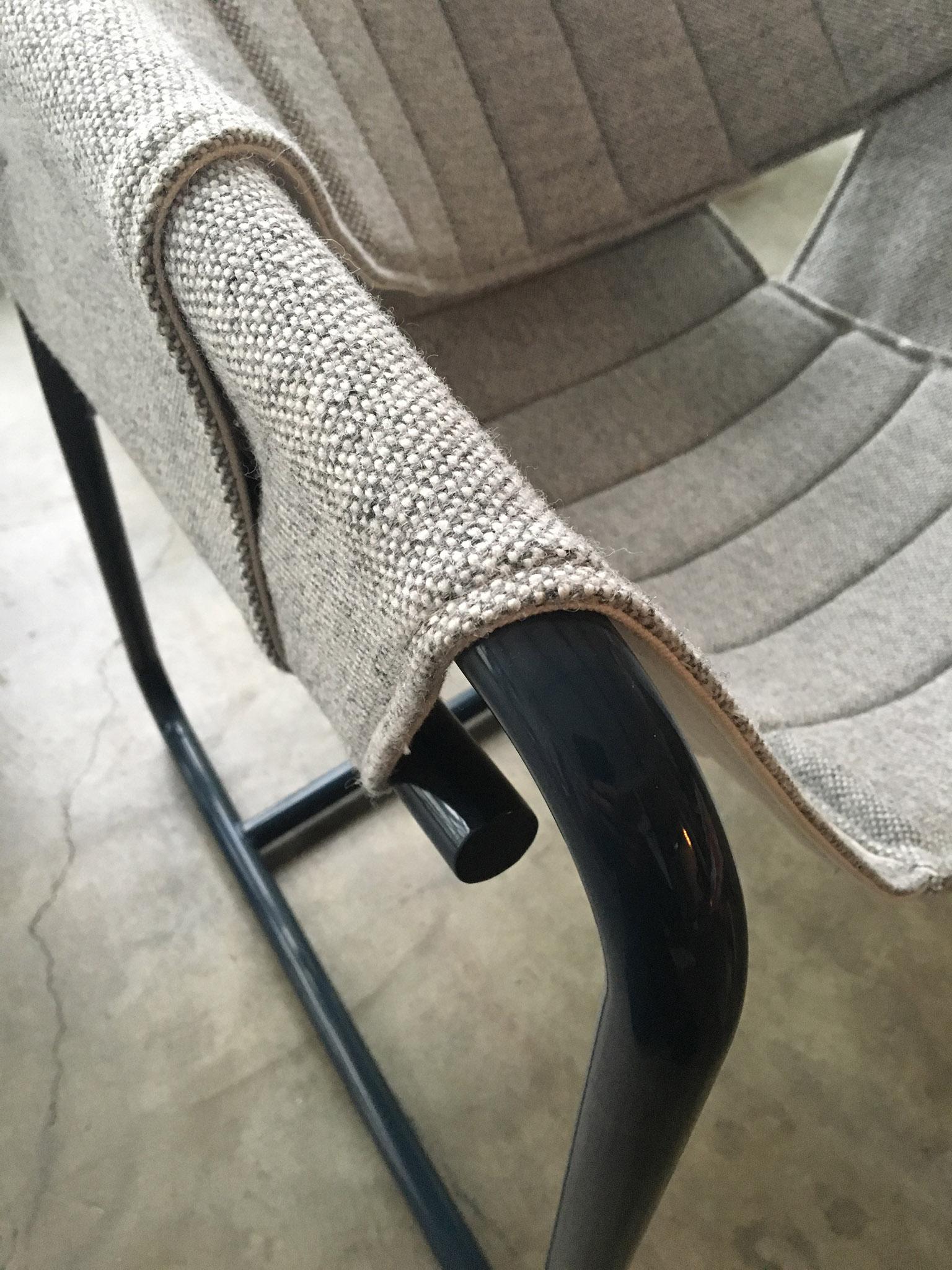 Bent Metal Tubing with Fabric Sling Easy Chair In New Condition For Sale In Los Angeles, CA