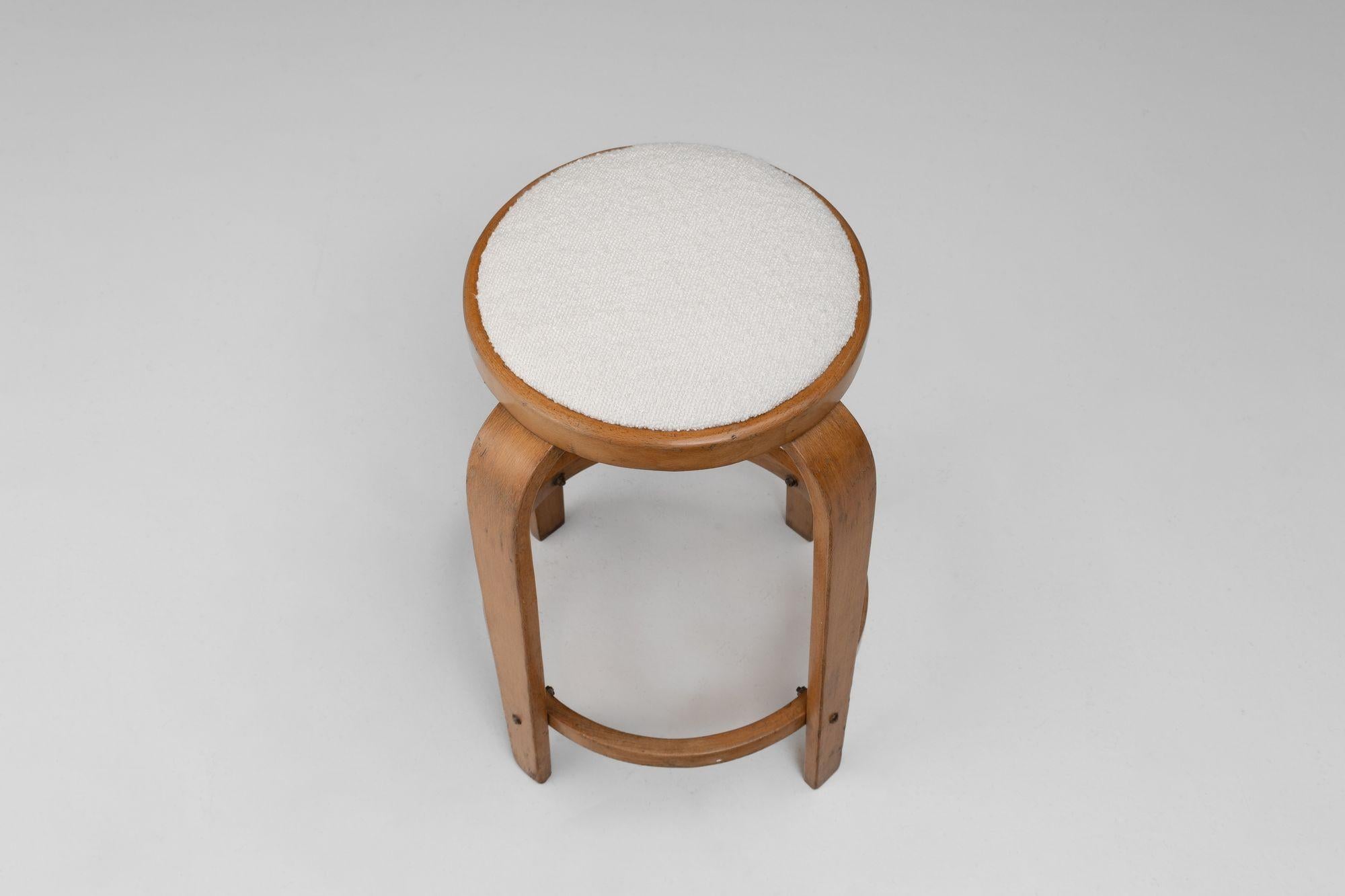 Metà XX secolo Sgabello in compensato in vendita