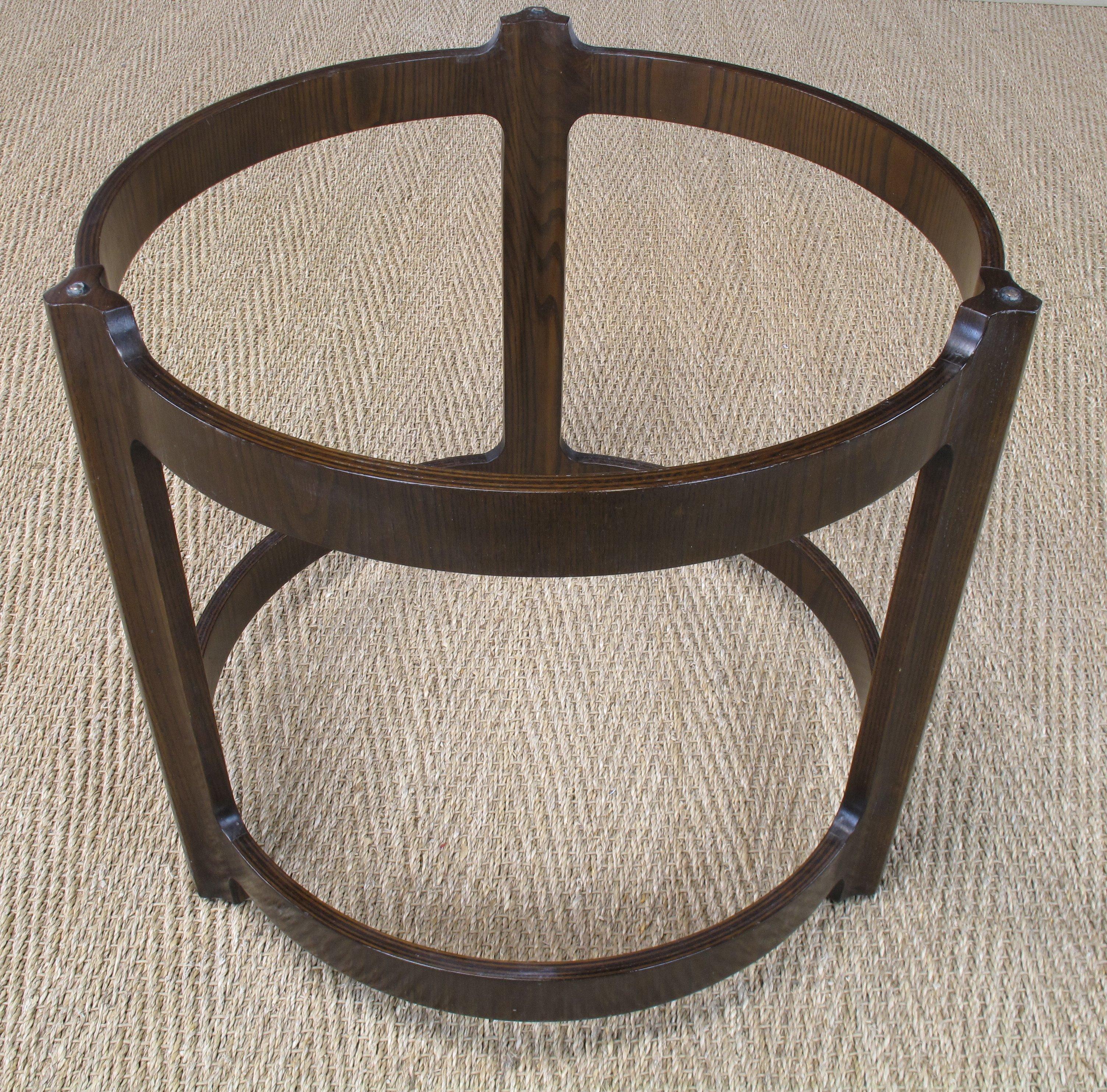 Table basse à piédestal en contreplaqué courbé et bois de frêne Bon état - En vente à Chicago, IL