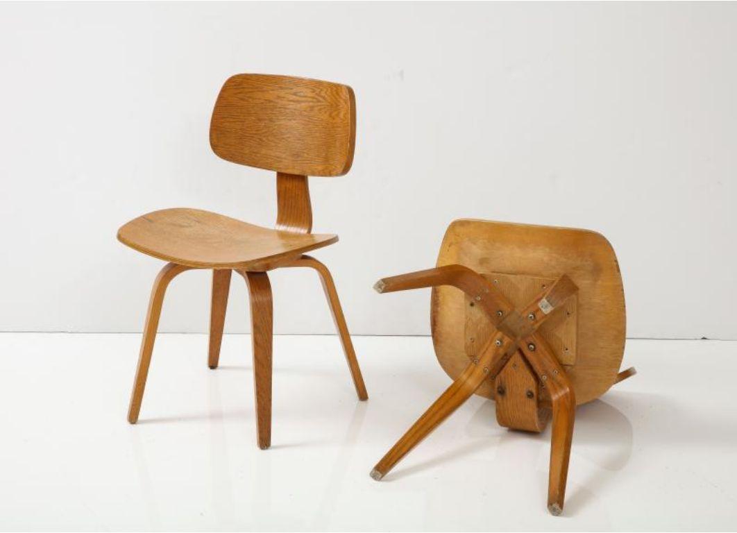 Stuhl aus gebogenem Sperrholz, Modell 18 von Bruno Weir für Thonet, um 1950 (20. Jahrhundert) im Angebot
