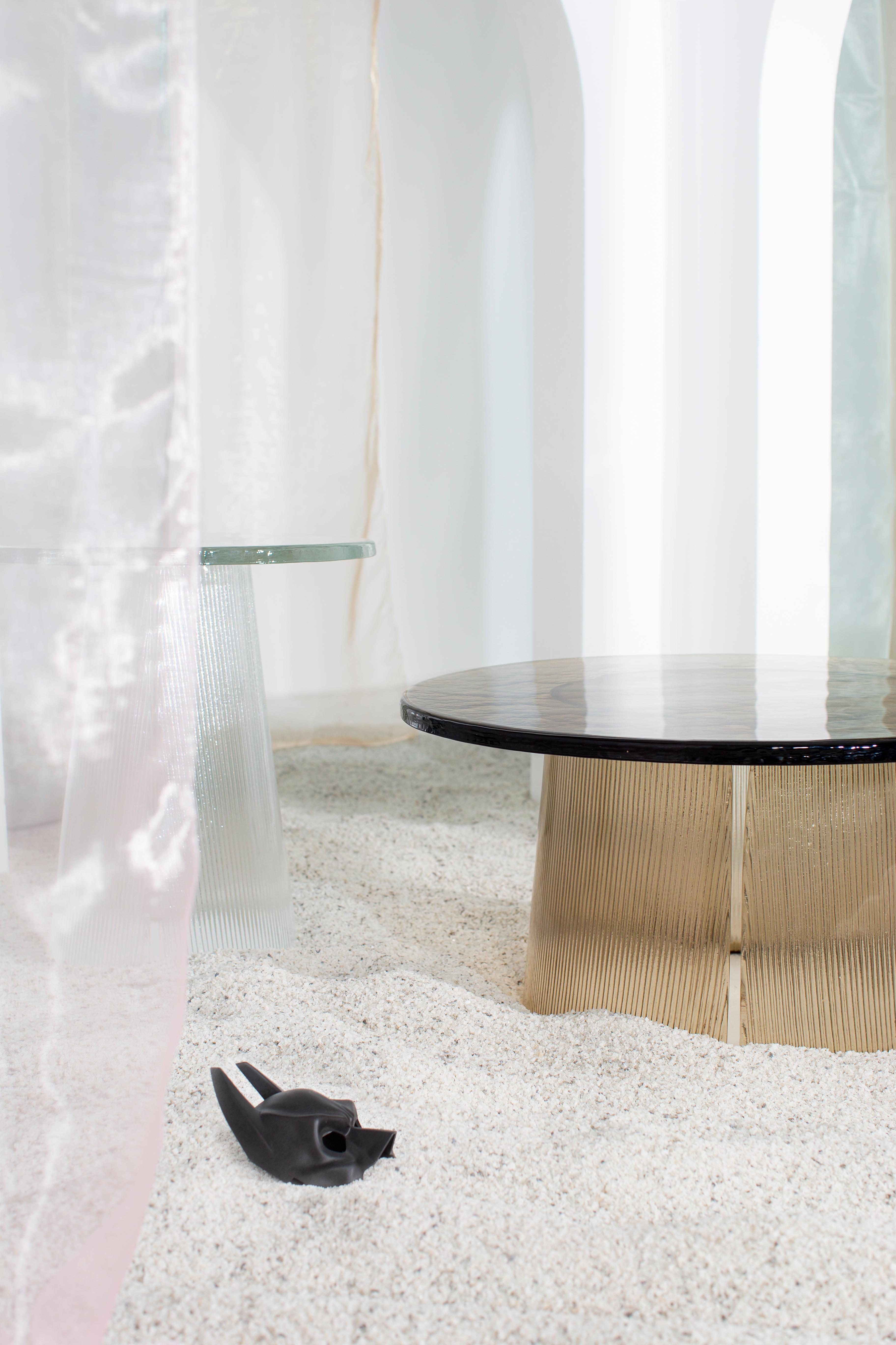 Bent Side Table Big Transparent by Pulpo For Sale 4