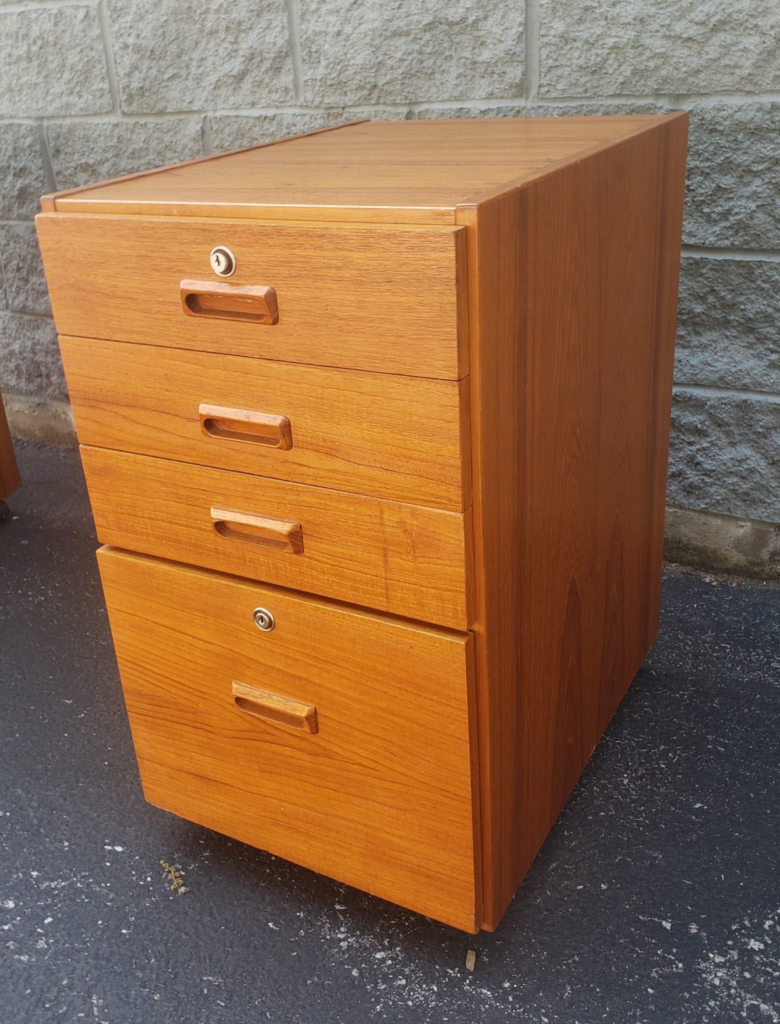 Bent Silberg Danish Modern Teak Four-Drawer Rolling Filing Cabinet 8