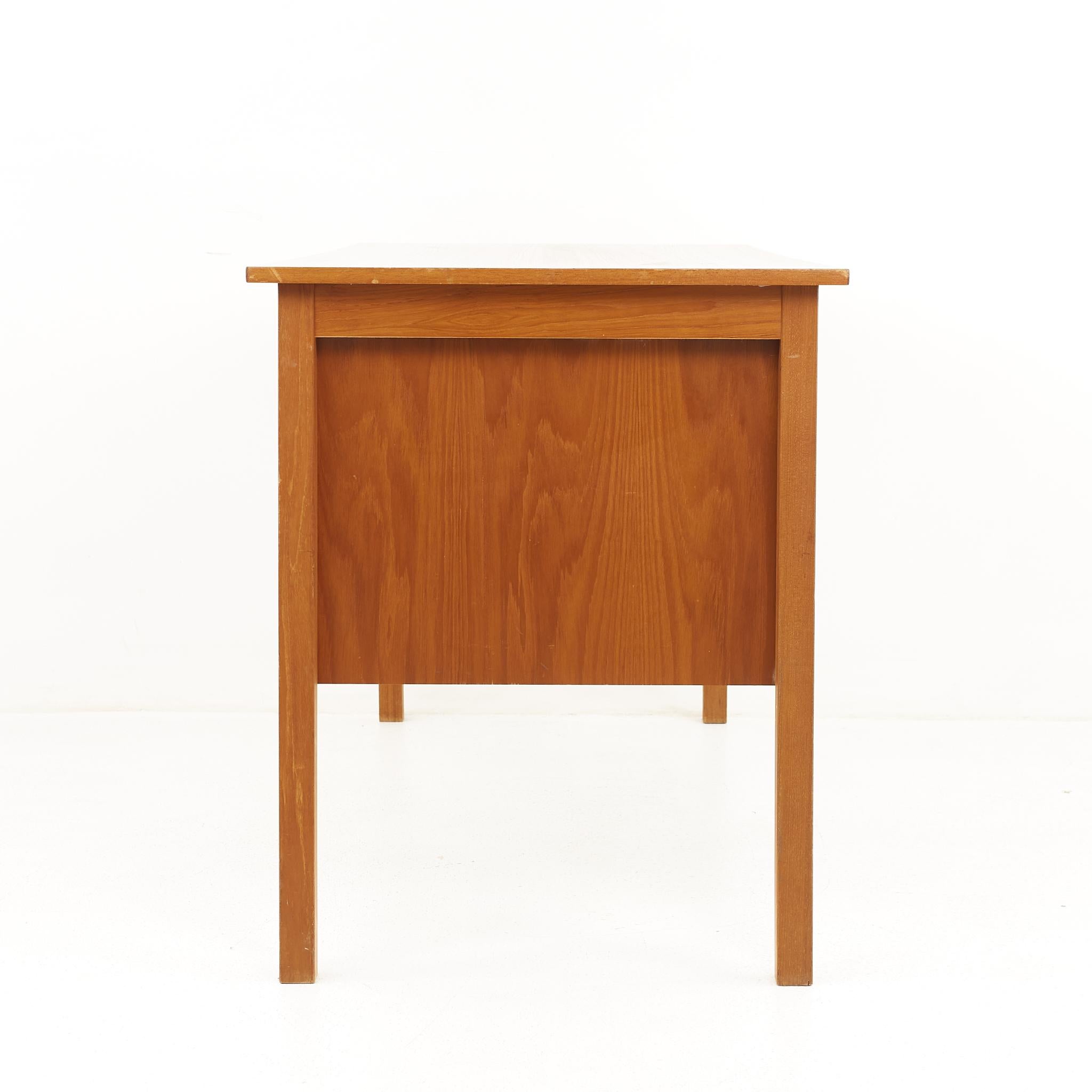 Bent Silberg Mobler Mid Century Danish Teak Desk For Sale 3
