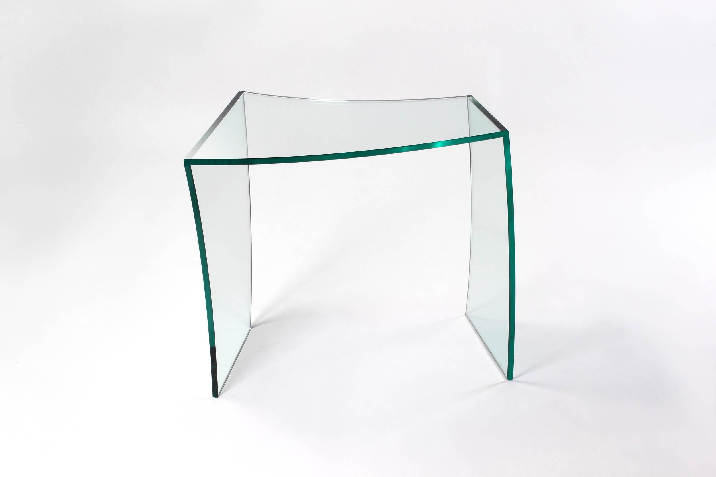 Autre Table d'appoint Bent Straights en verre de cristal par Barberini & Gunnell en vente
