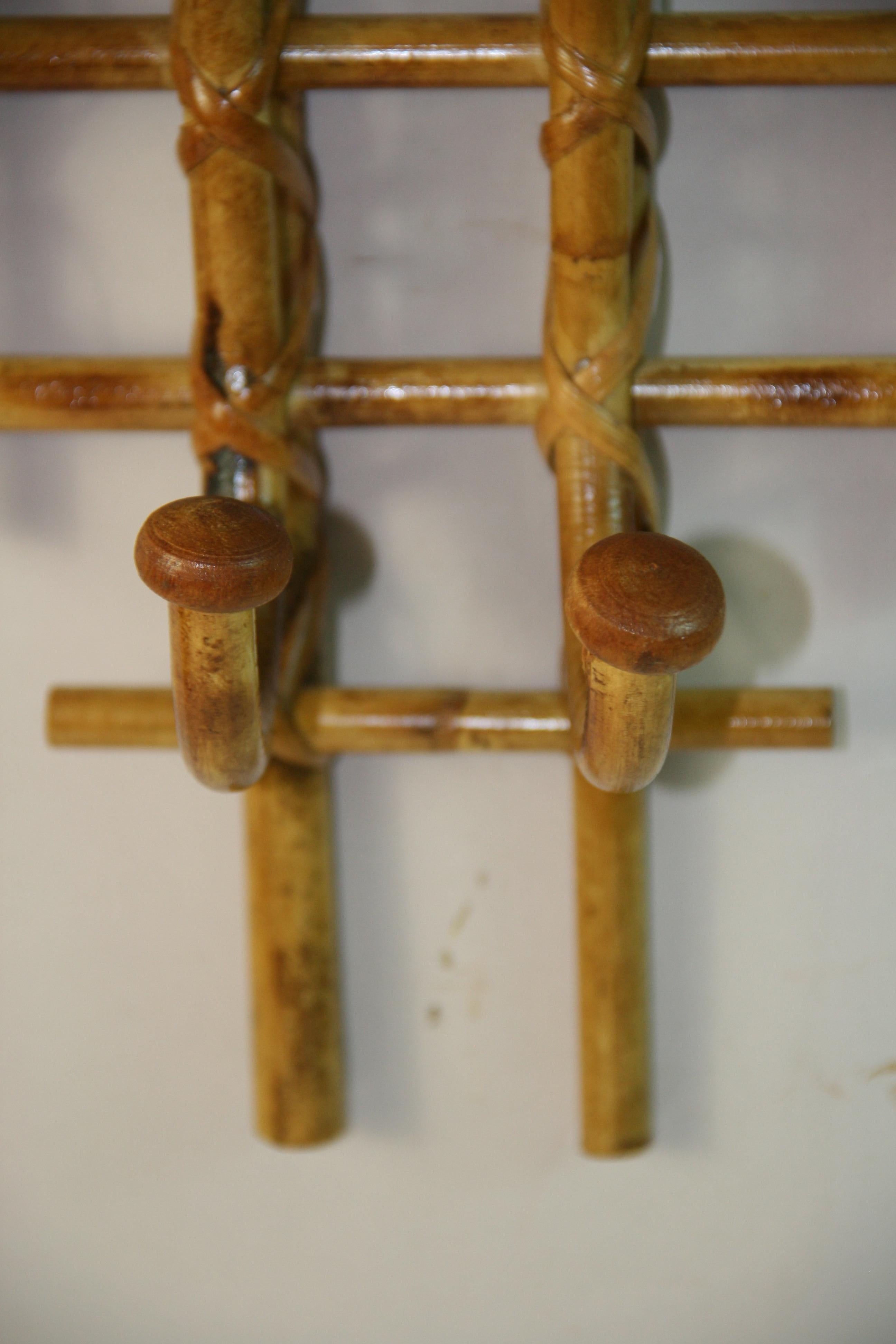 Wicker Italian Bent Willow Six Hook Coat and Hat Rack For Sale