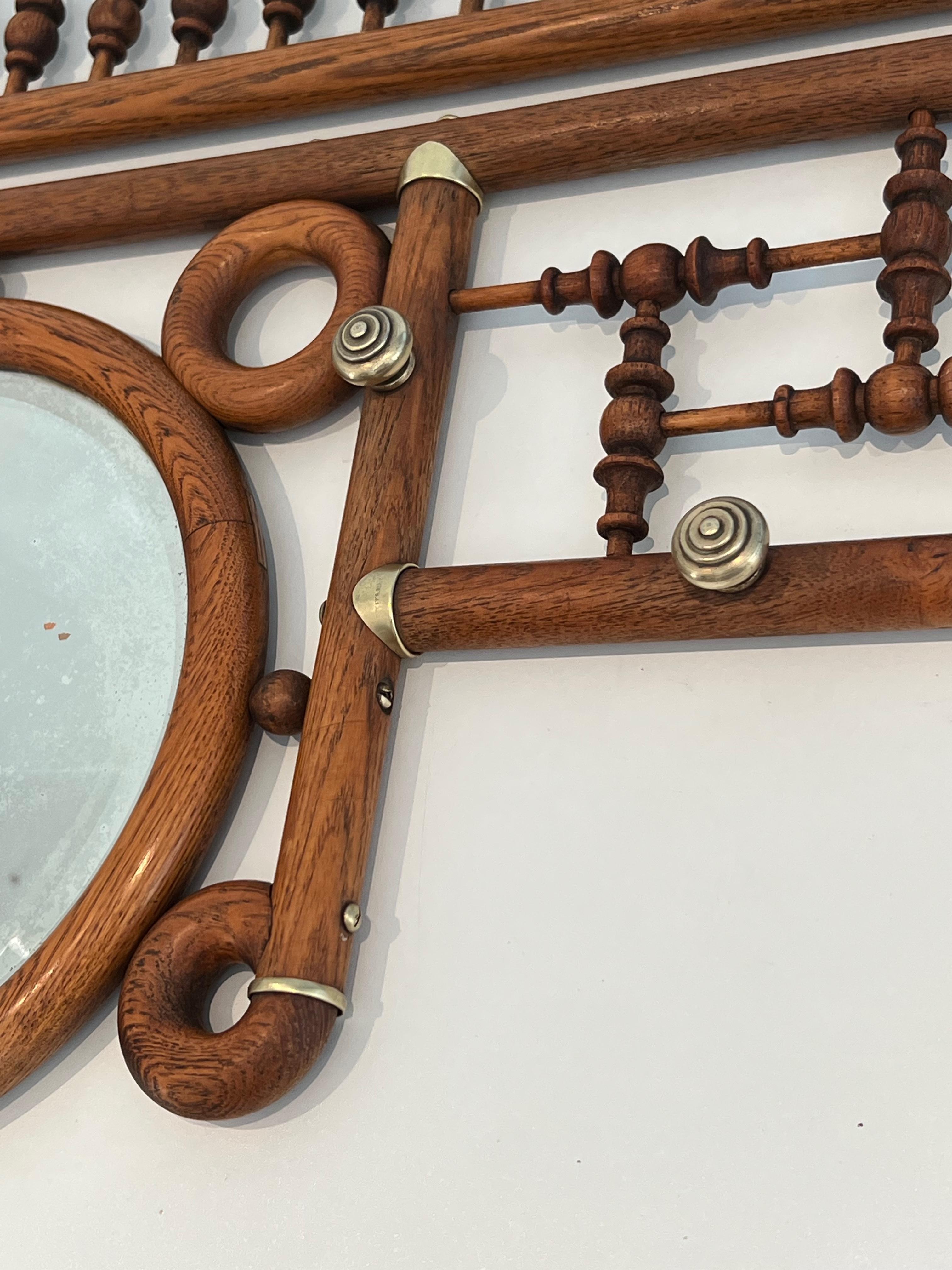 Appendiabiti da parete in legno e ottone curvato in vendita 3