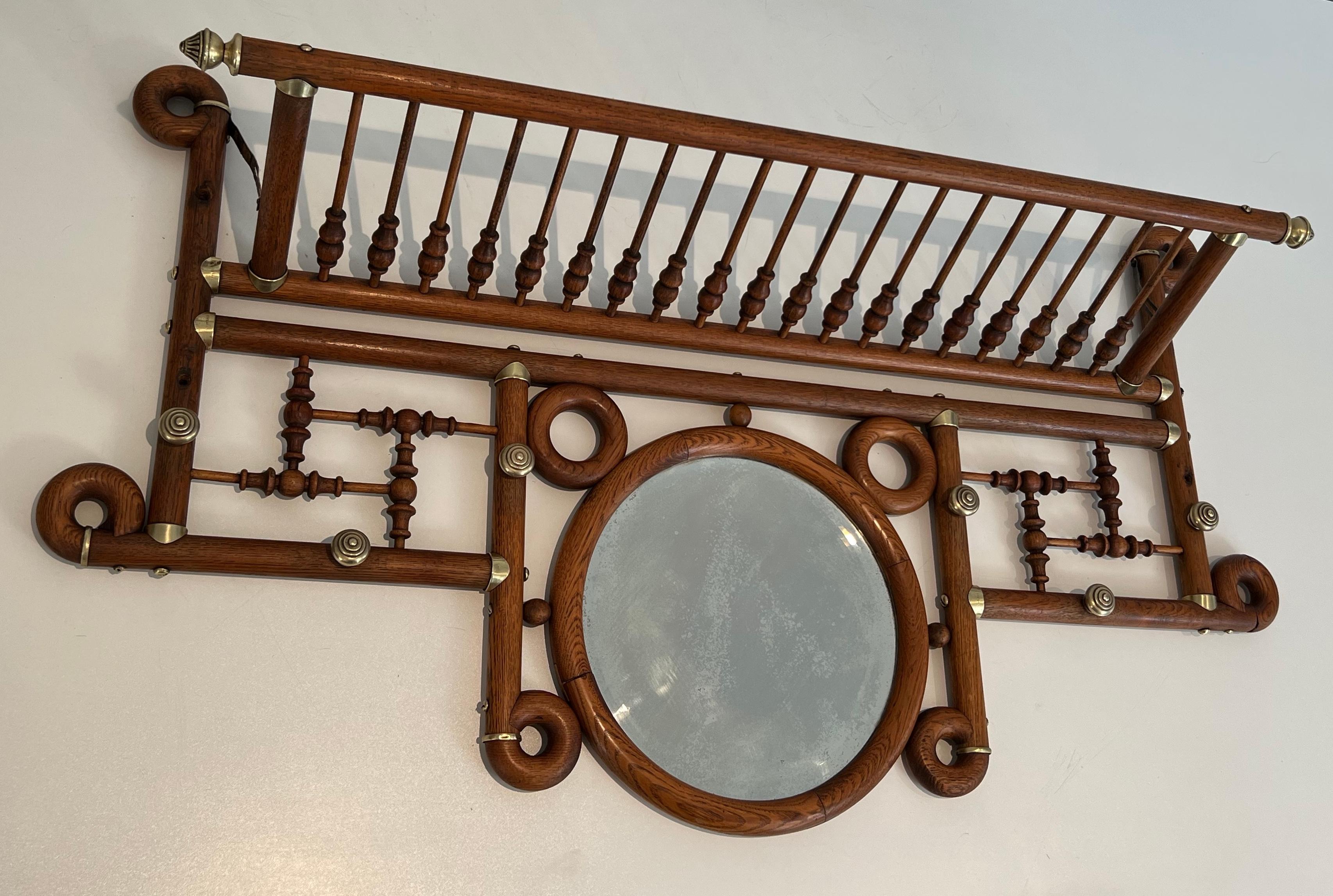 Arts and Crafts Appendiabiti da parete in legno e ottone curvato in vendita