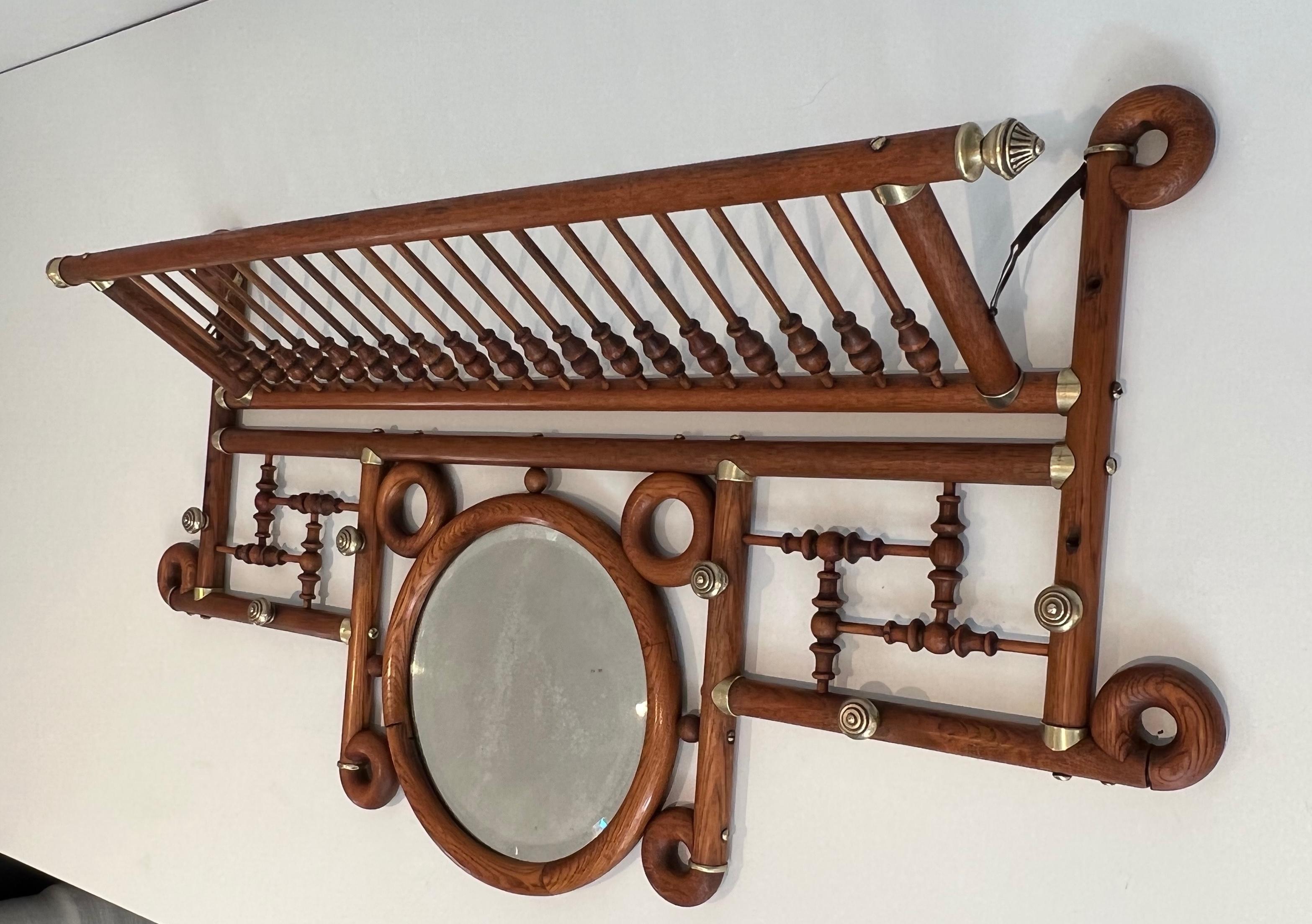 Inglese Appendiabiti da parete in legno e ottone curvato in vendita