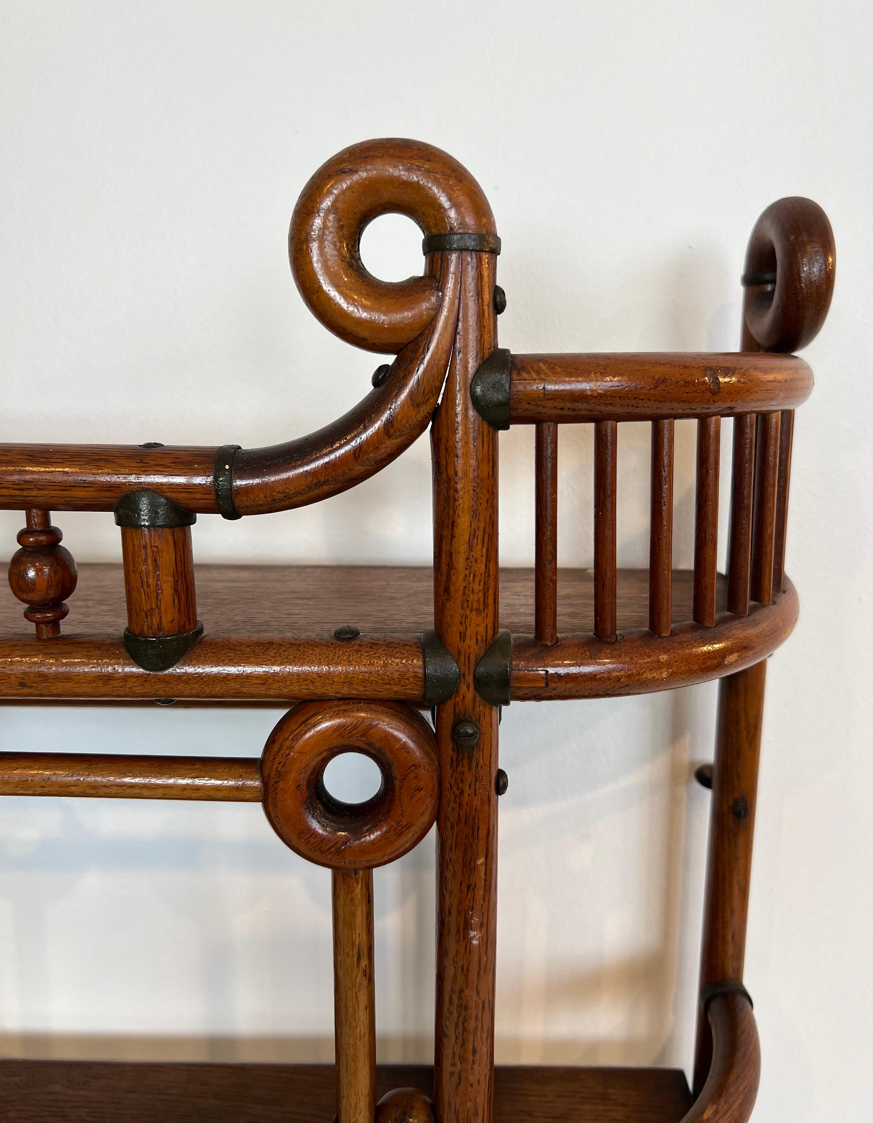 Early 20th Century Bent Wood and Brass Wall Shelves Unit. Art & Crafts Austrian work. Circa 1900 For Sale