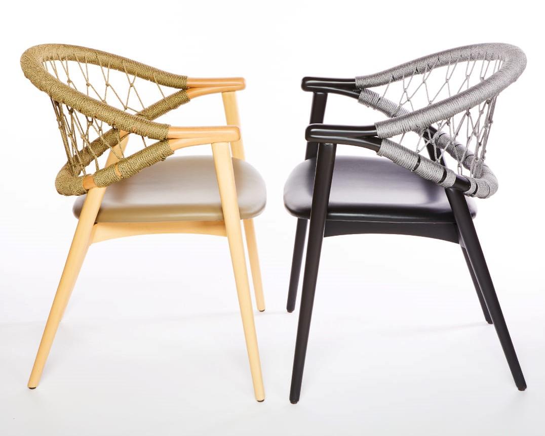 Fatto a mano Sedia da pranzo in Wood Wood con schienale in canna di rattan, set da 8 in vendita