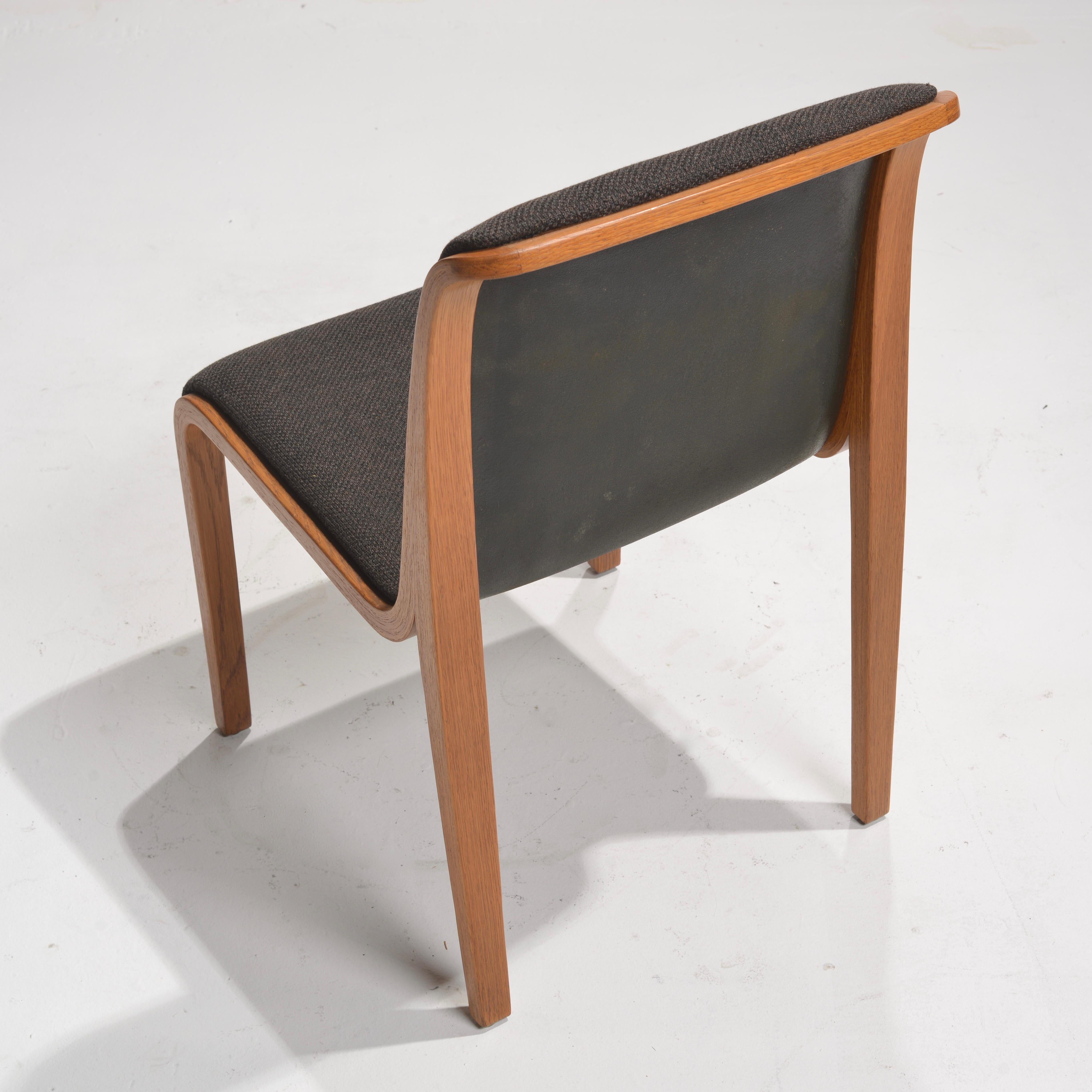 Gepolsterte Esszimmerstühle aus gebogenem Holz von Bill Stephens für Knoll im Angebot 9