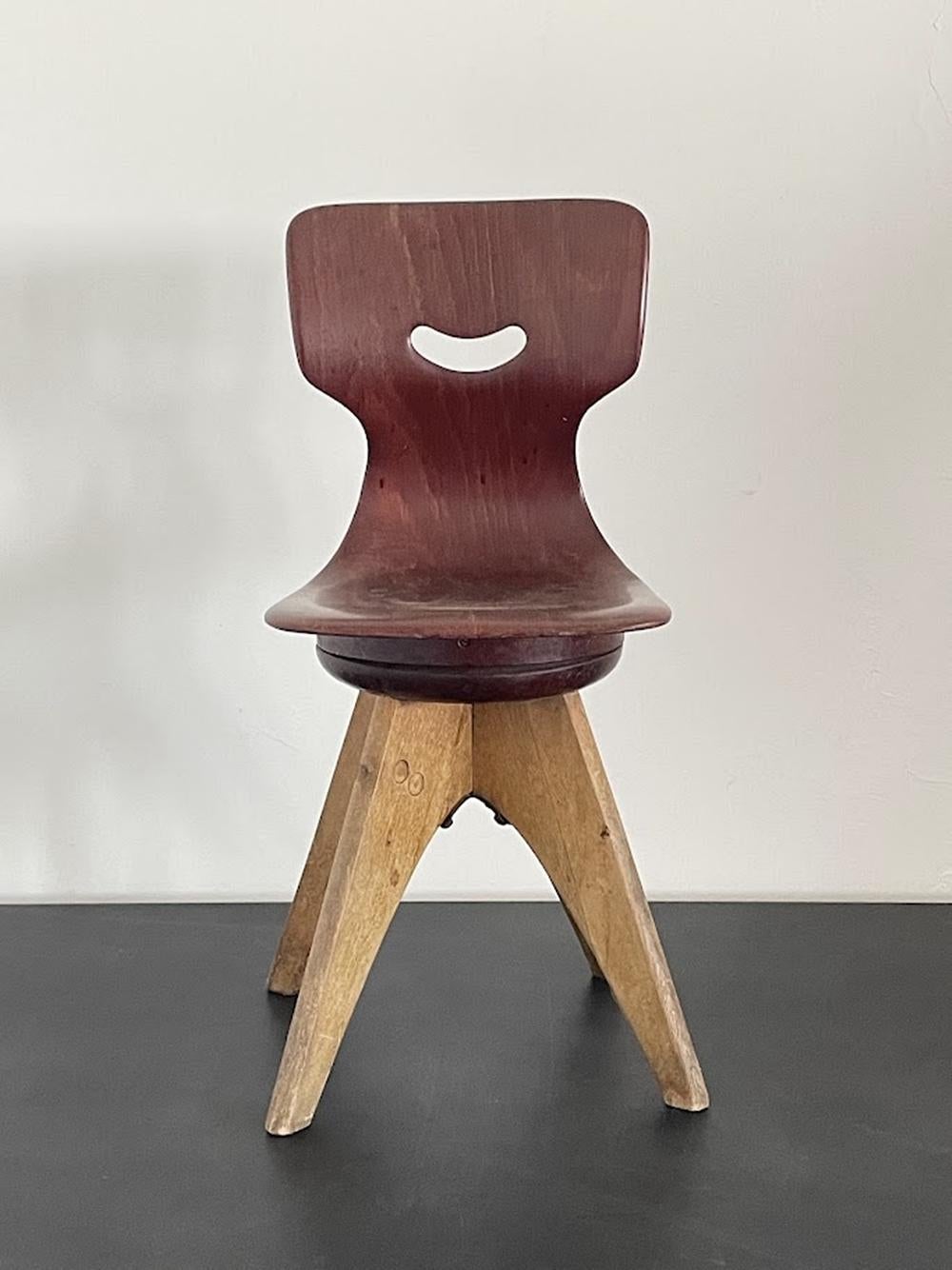 Legno curvato Sedia per bambini Model 15114 di Adam Stegner per Flötotto, anni '50 in vendita