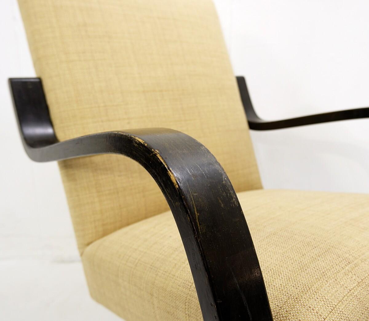 Bentwood Armchair by Alvar Aalto for Artek - New upholstery - Finland c.1939 In Good Condition In Brussels, BE