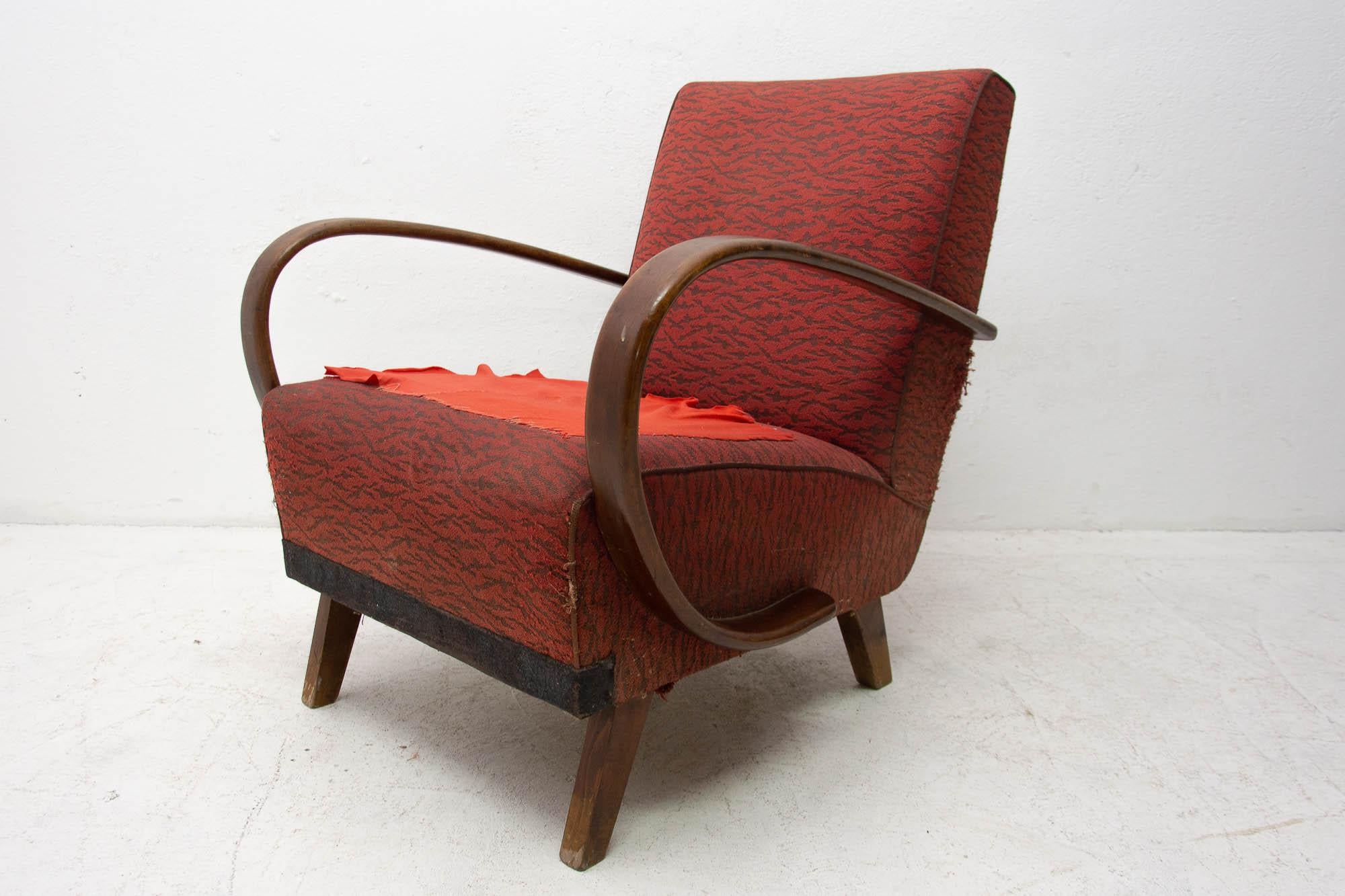 Bentwood Armchair by Jindřich Halabala for UP Závody, 1950s In Good Condition In Prague 8, CZ