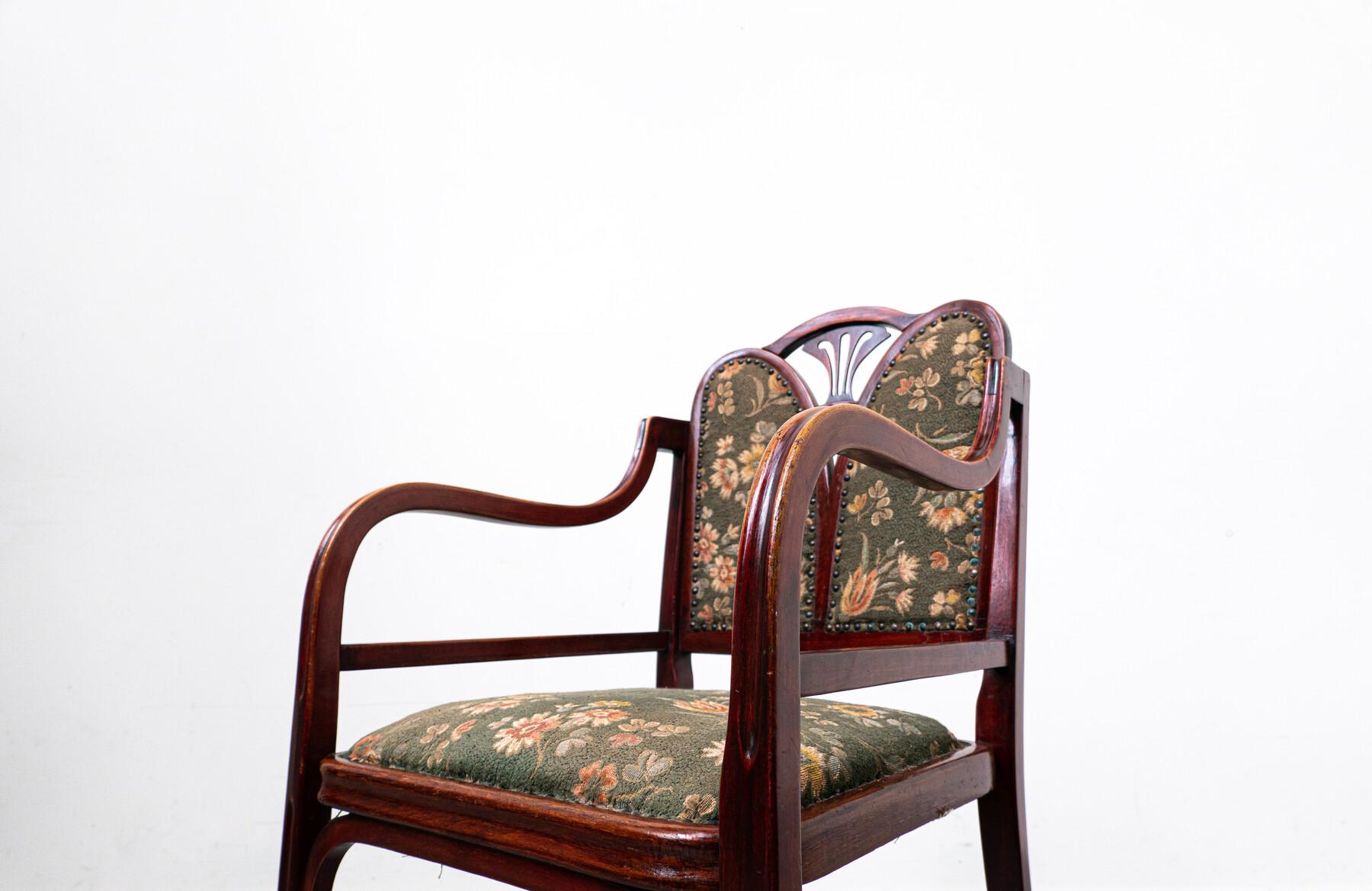 Art Nouveau Bentwood Armchair by Thonet, Beech and Fabric, 1930s For Sale