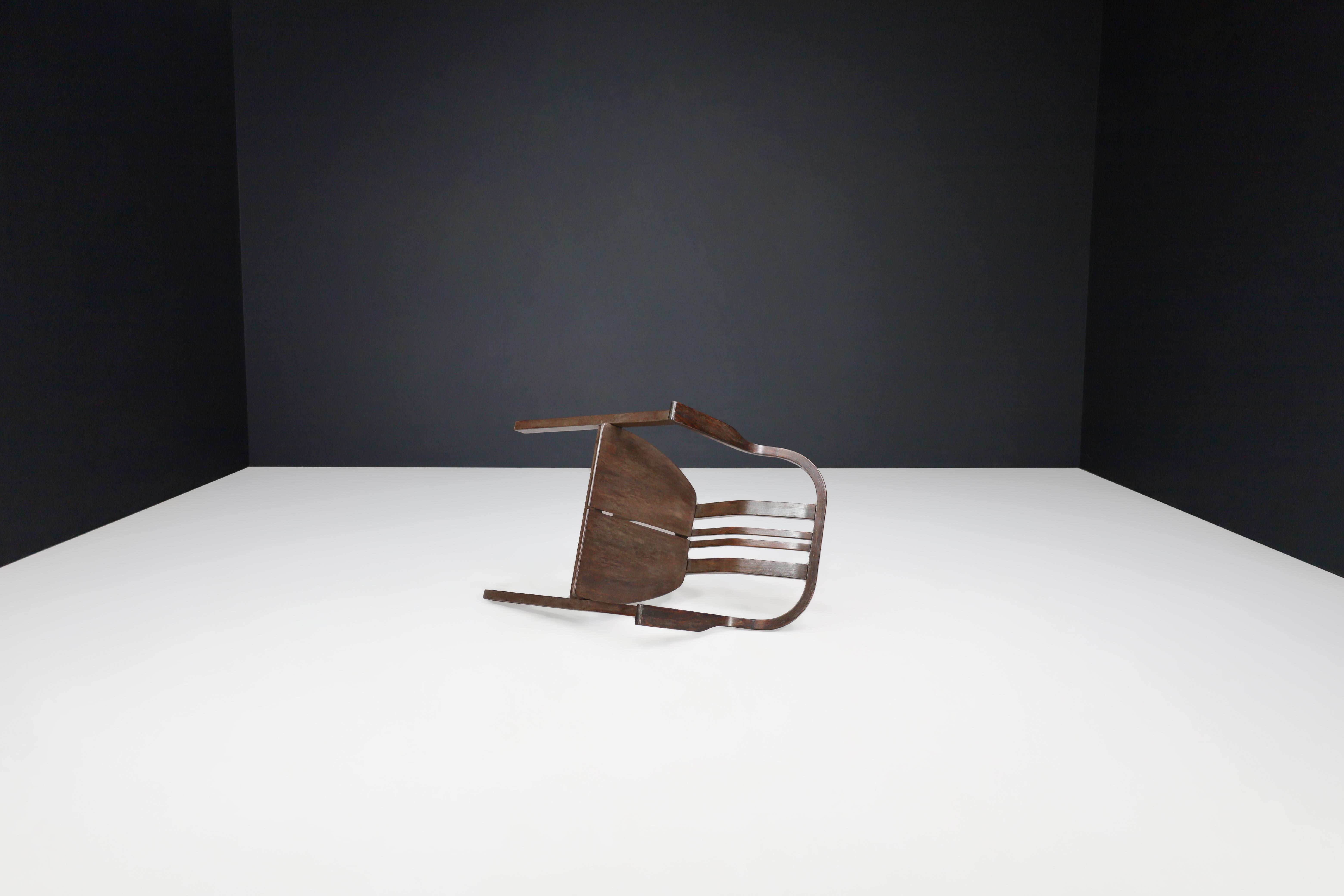 Bentwood Armchair, Czechoslovakia, 1930s — Art Deco Meets Bauhaus Elegance For Sale 2