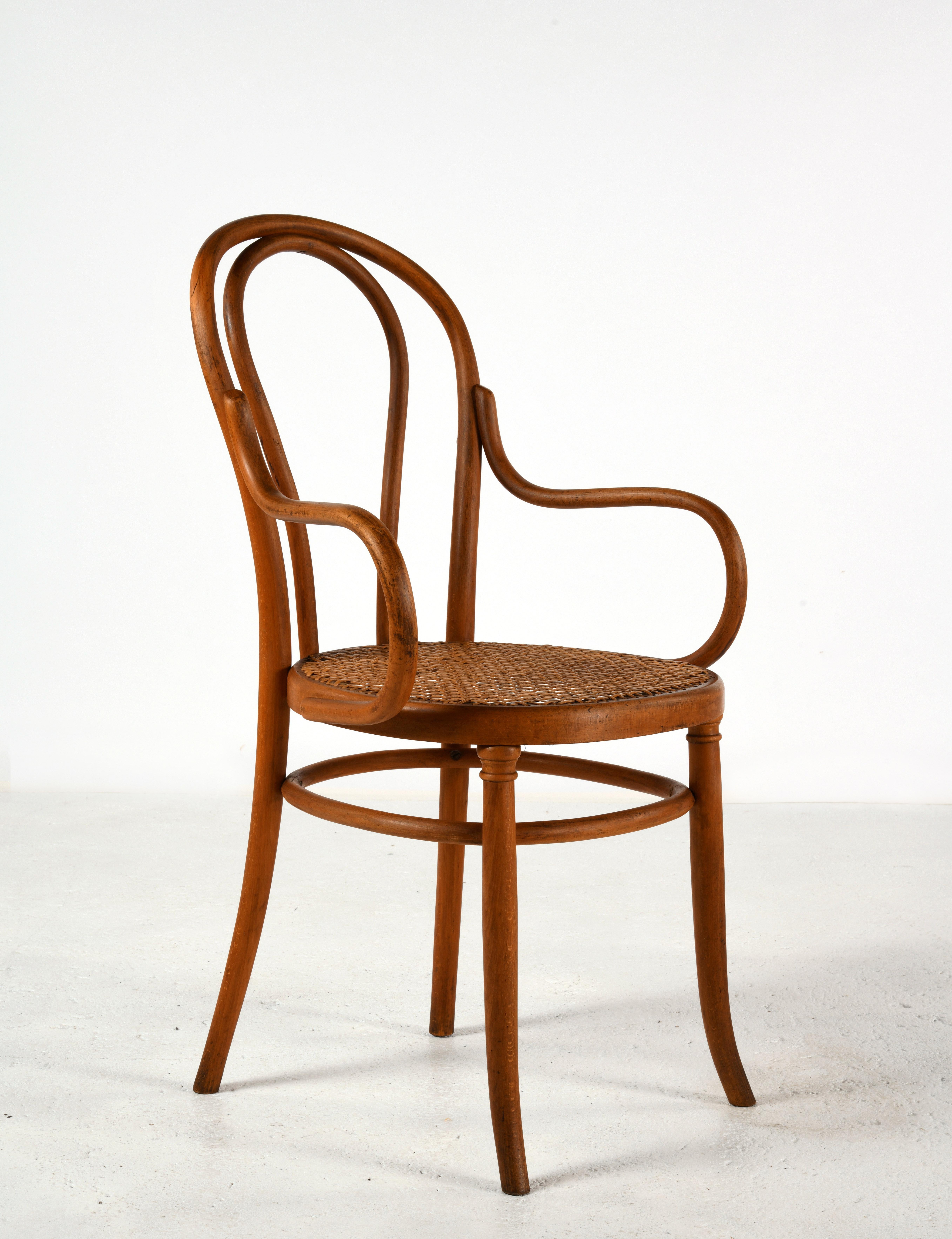 Art Nouveau Bentwood armchair produced by the Fischel company between 1890 and 1910 For Sale