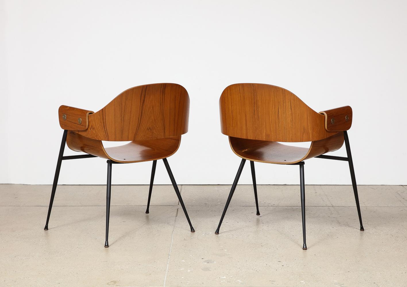 Hand-Crafted Bentwood Armchairs by Carlo Ratti For Sale