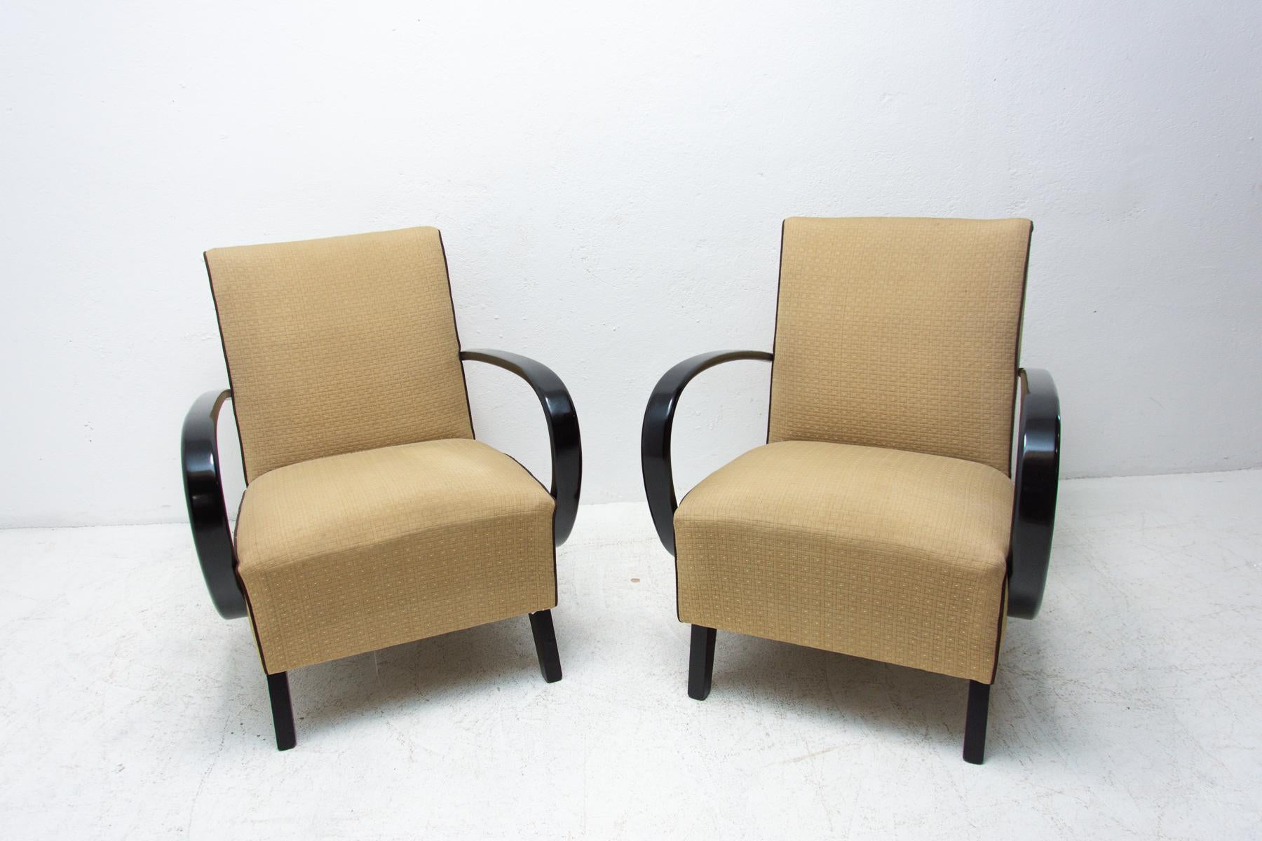 Art Deco Bentwood Armchairs by Jindřich Halabala for UP Závody, 1950´S