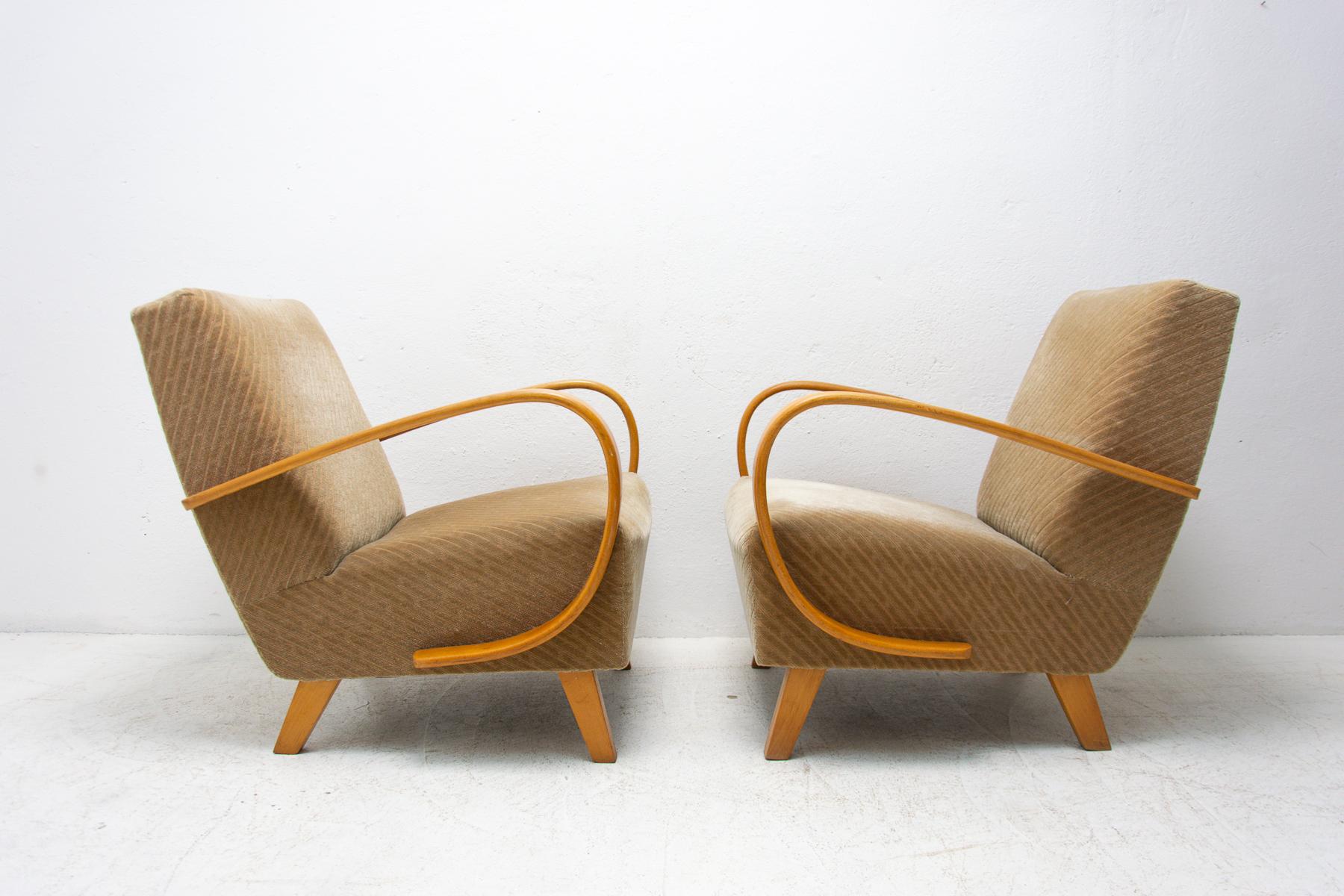 Bentwood Armchairs by Jindřich Halabala for UP Závody, 1950´s In Good Condition In Prague 8, CZ