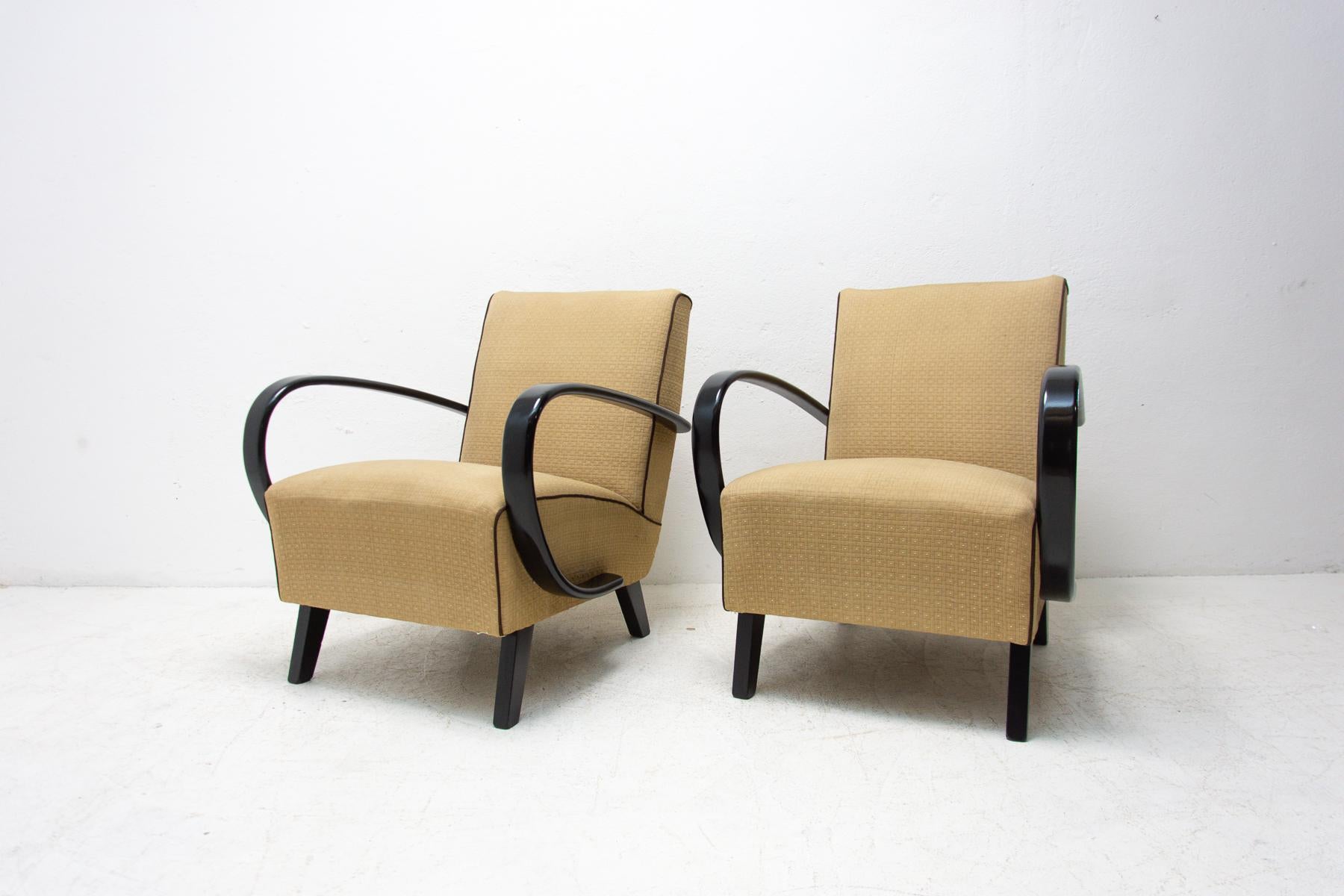 20th Century Bentwood Armchairs by Jindřich Halabala for UP Závody, 1950´S