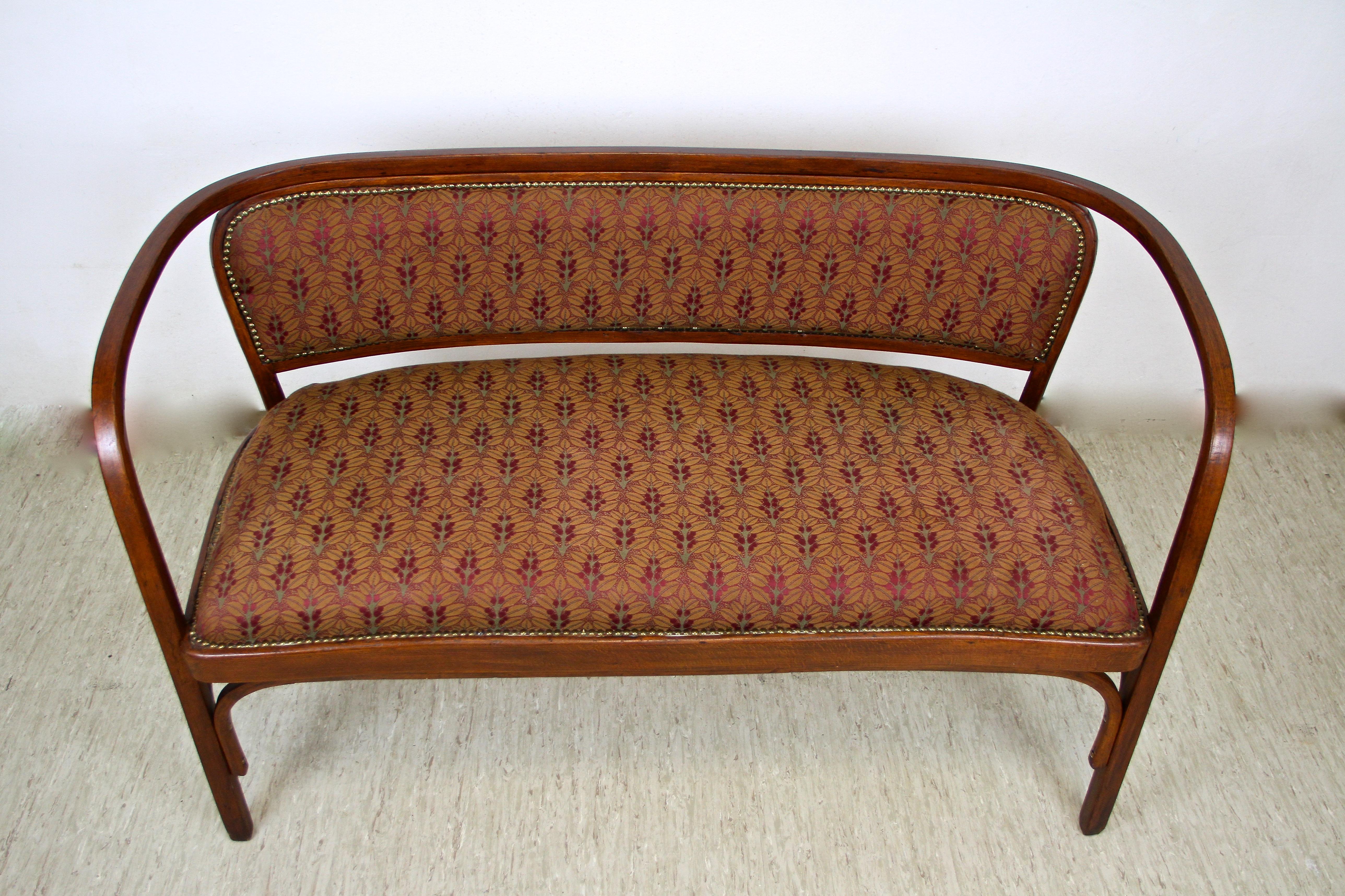 Art Nouveau Bentwood Bench by J&J Kohn and Design Gustav Siegel, Austria, circa 1905