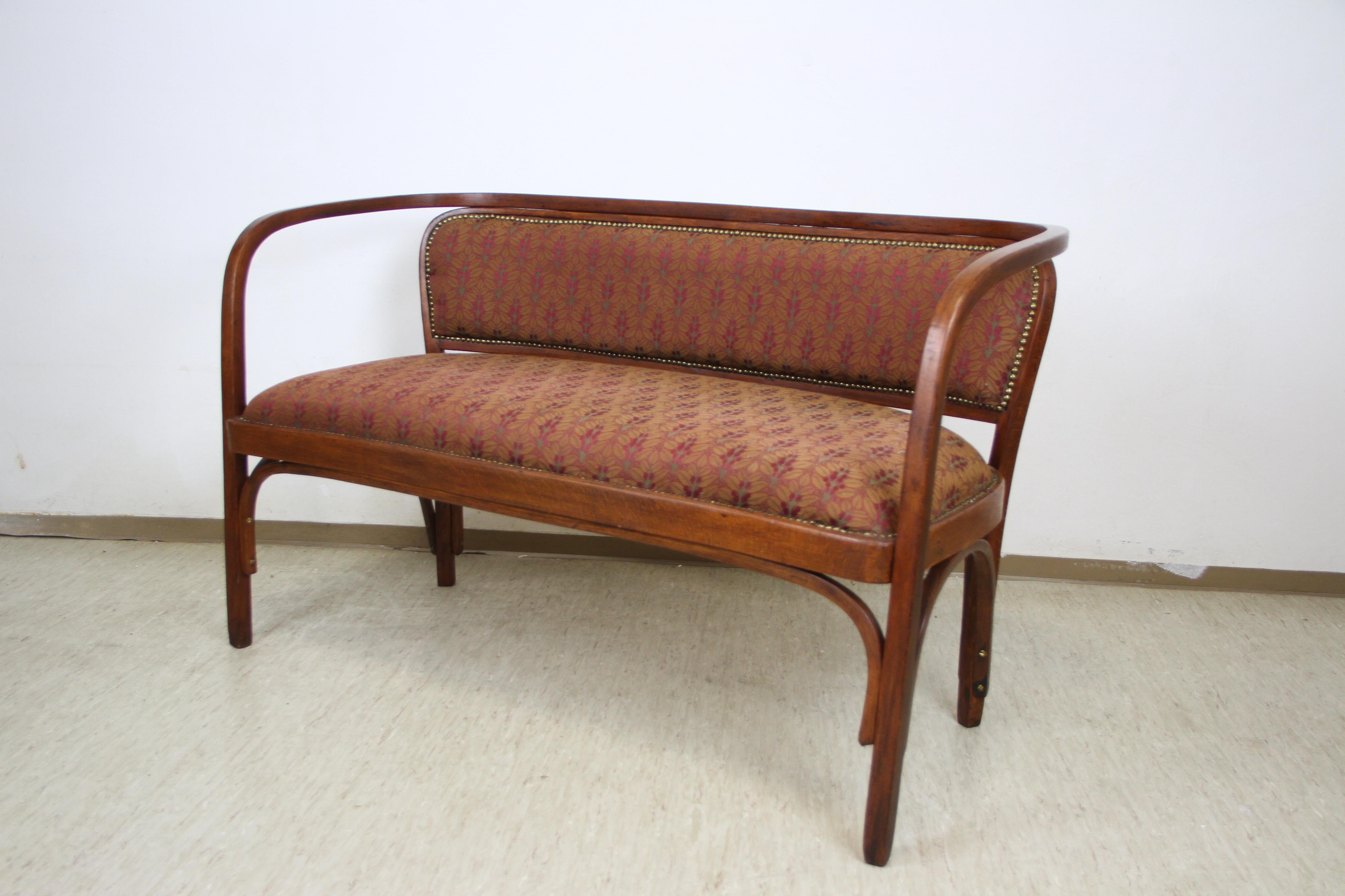 Bentwood Bench by J&J Kohn and Design Gustav Siegel, Austria, circa 1905 2