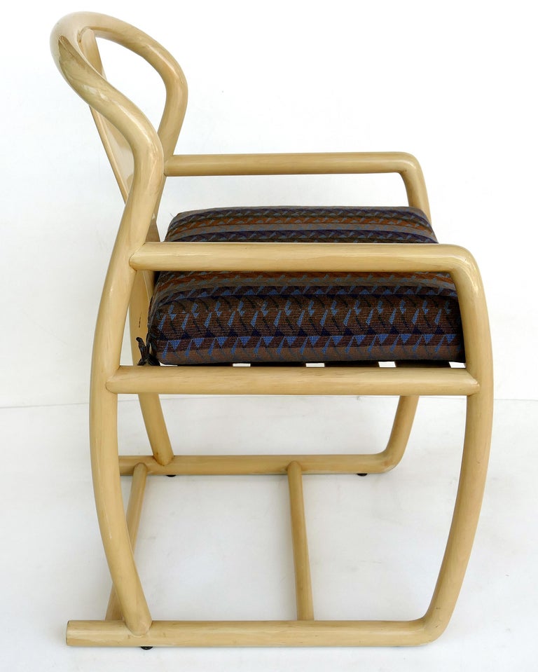 Bentwood Blonde Wood Dining Set with Four Chairs and a Pedestal Glass