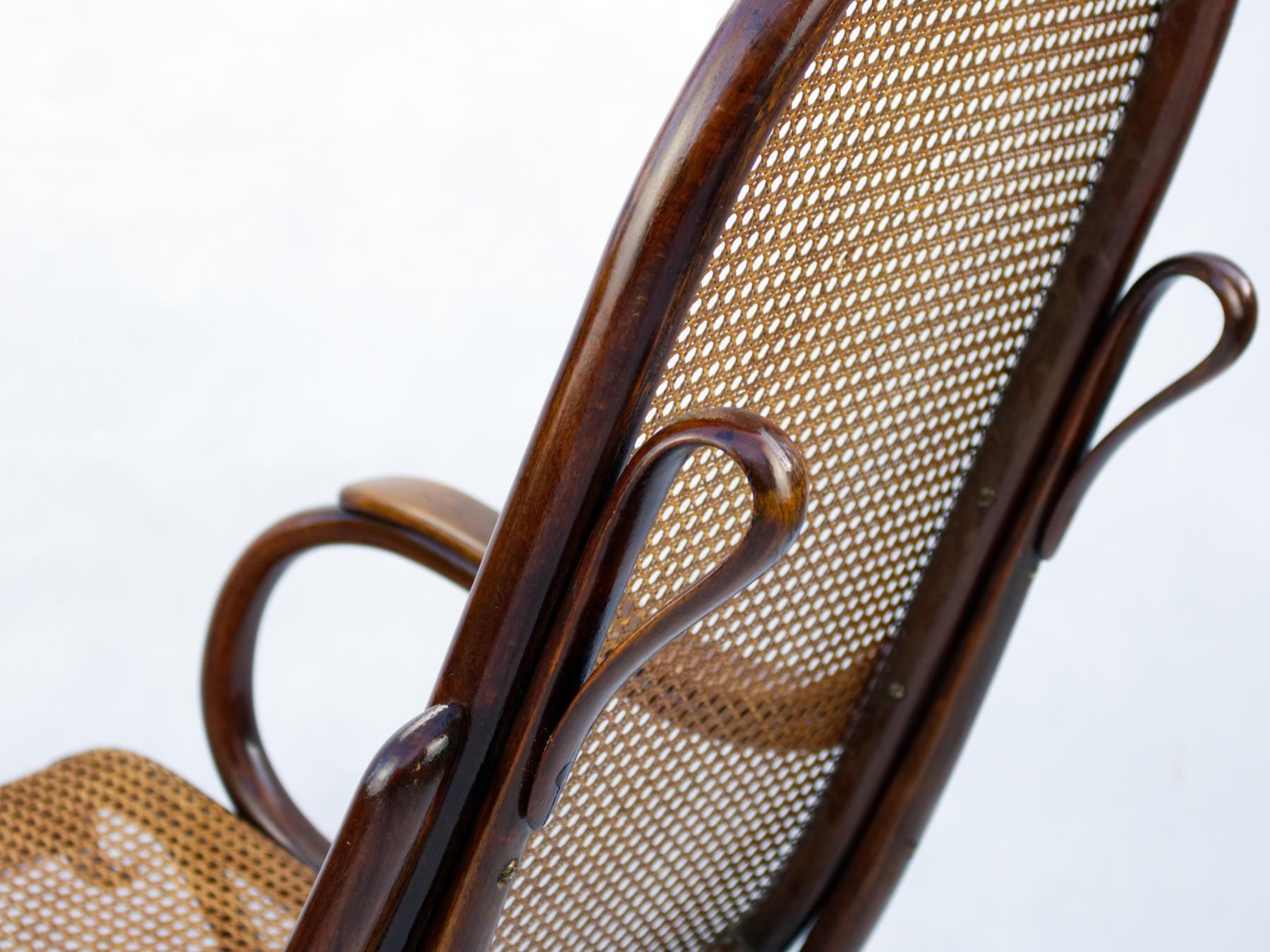 Bentwood Cane Salonfauteuil Easy Chair Thonet No. 1, circa 1890 In Good Condition For Sale In Lucenec, SK