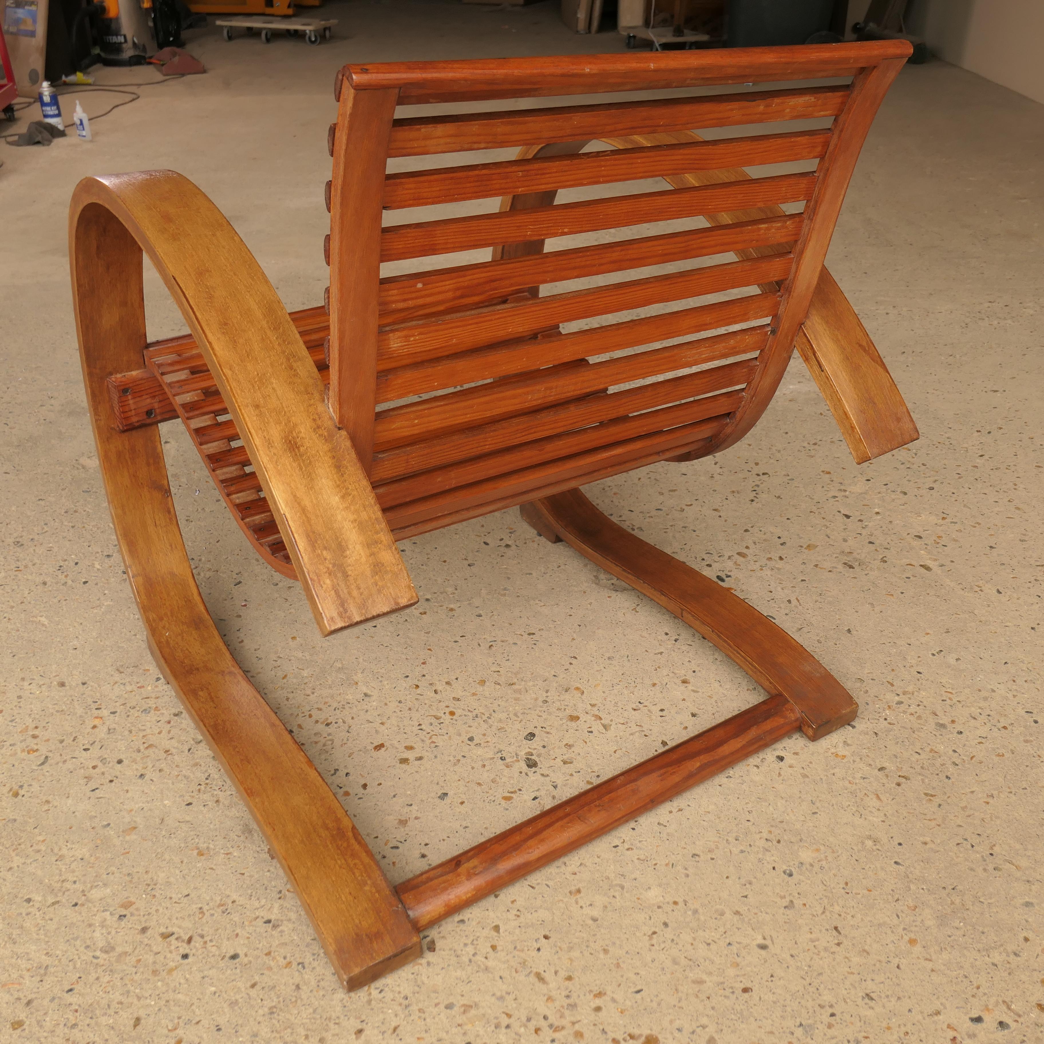Français Bentwood Cantilever Bentwood Lounger en vente