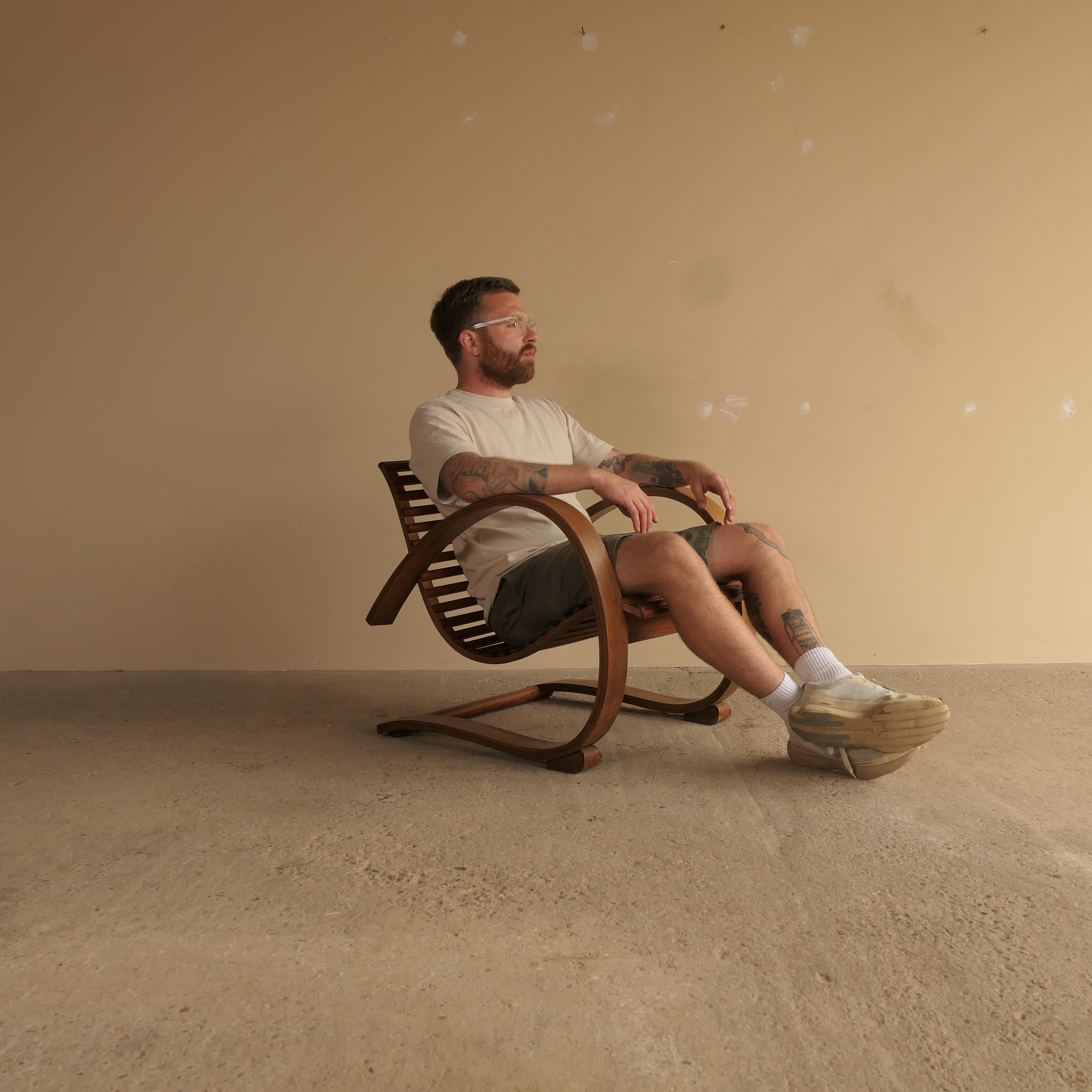 Bentwood Cantilever Bentwood Lounger Bon état - En vente à Faversham, GB