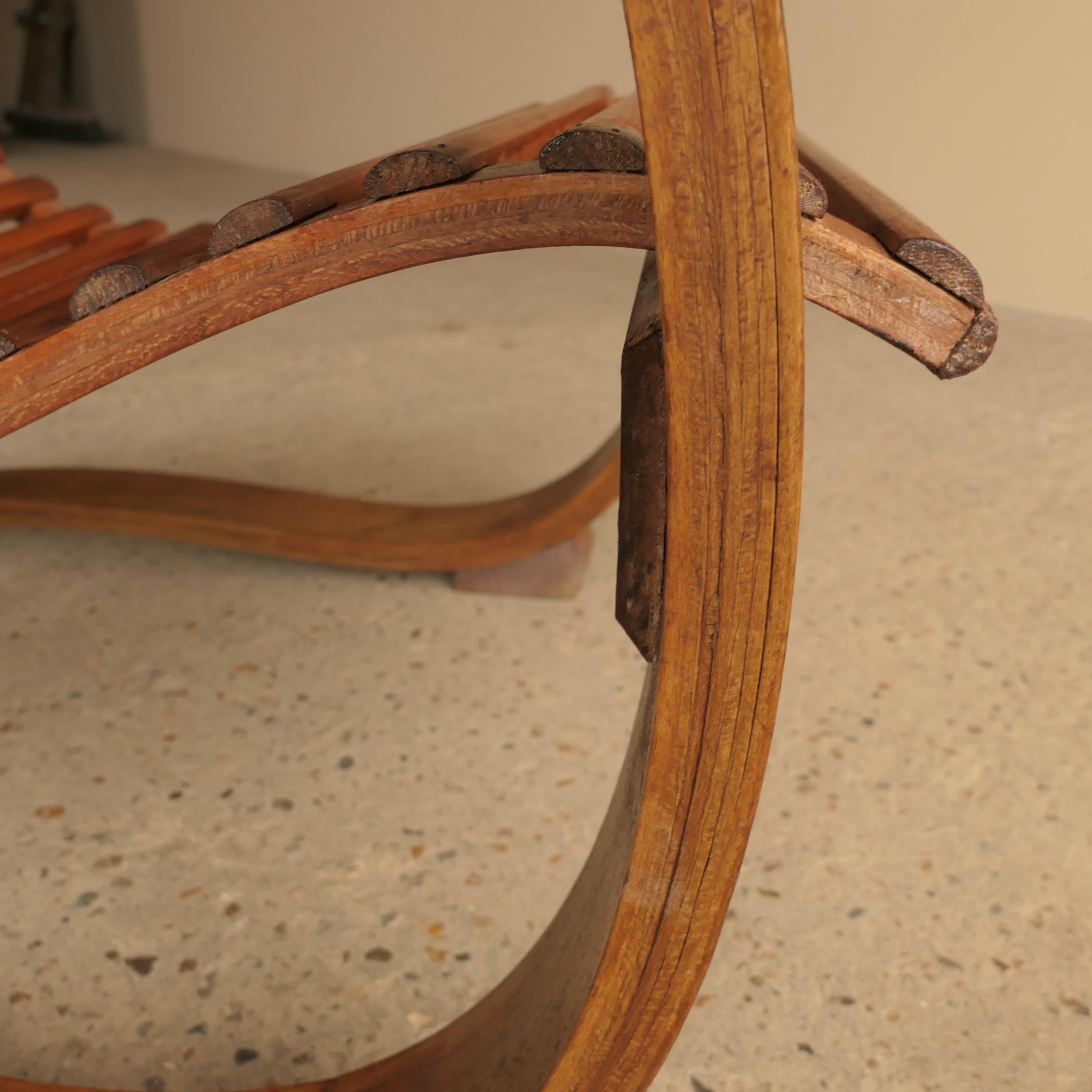 Chêne Bentwood Cantilever Bentwood Lounger en vente